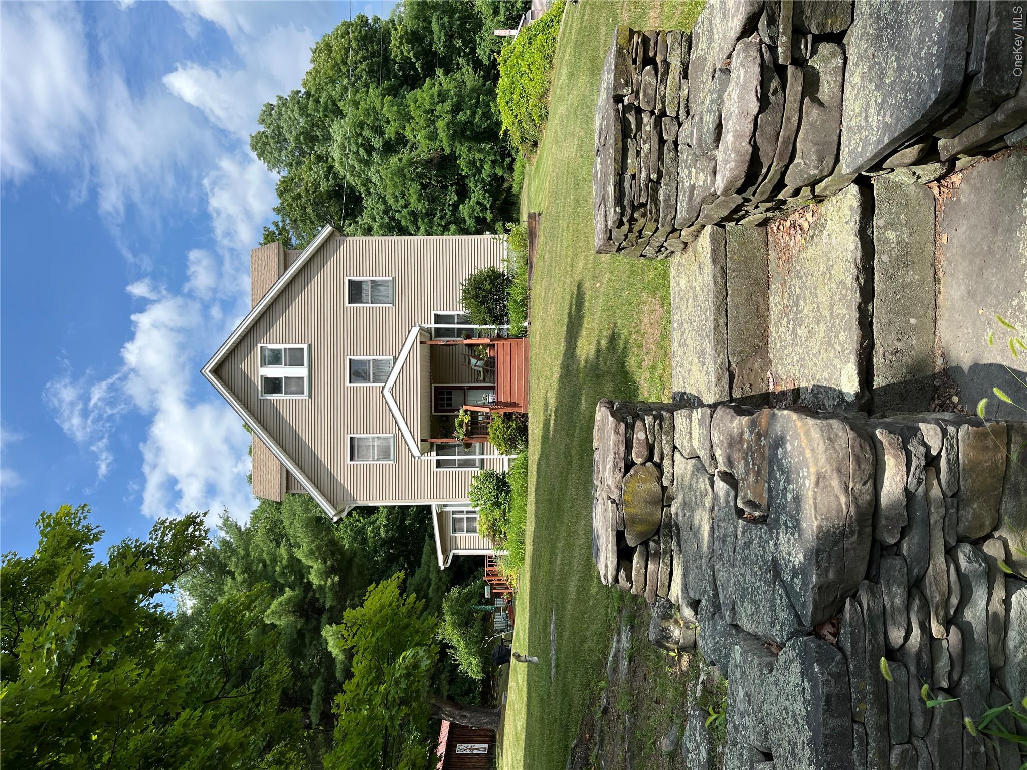 17 Spring Street Property Photo 2