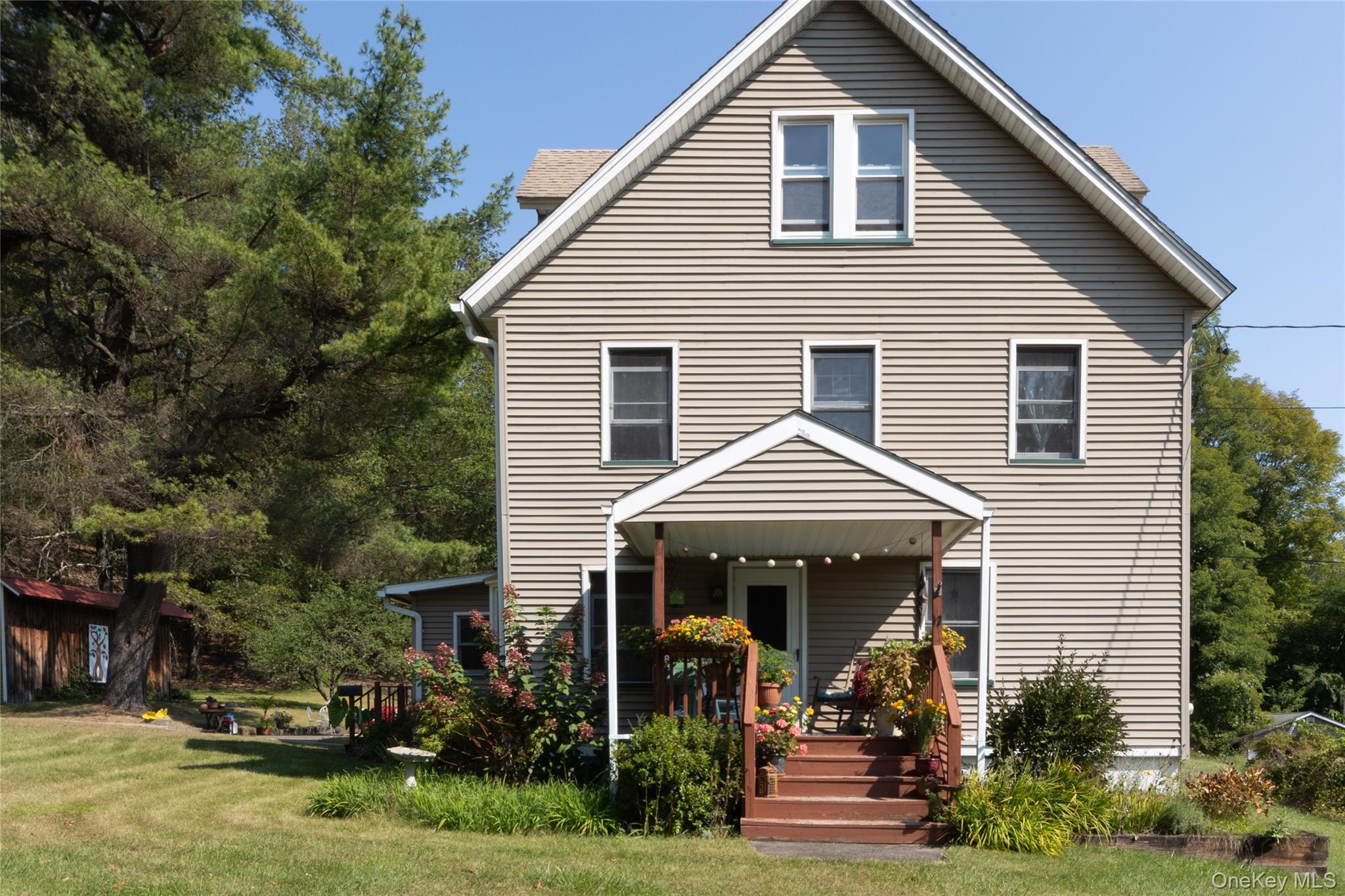 17 Spring Street Property Photo 3