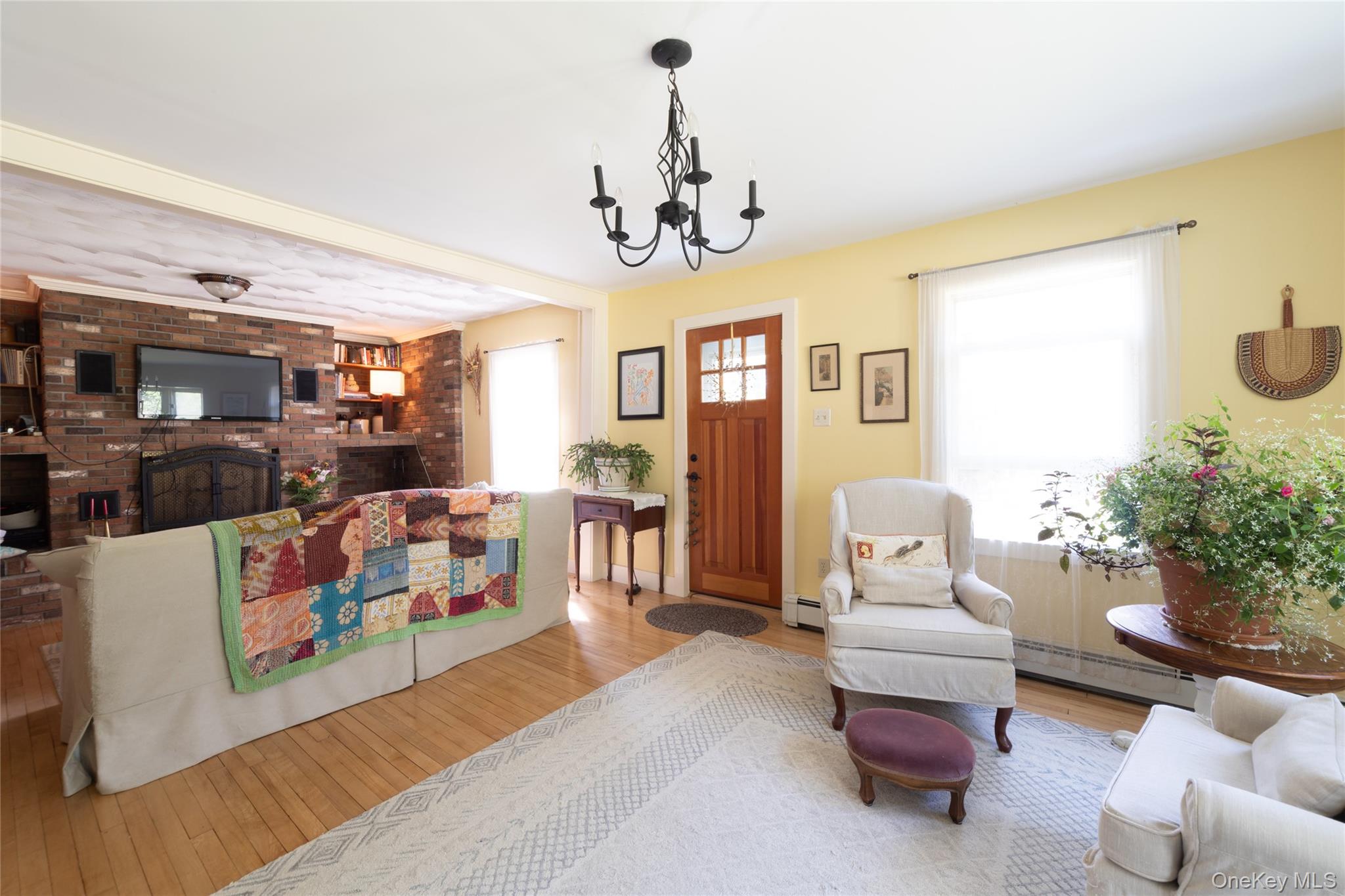 17 Spring Street Property Photo 6