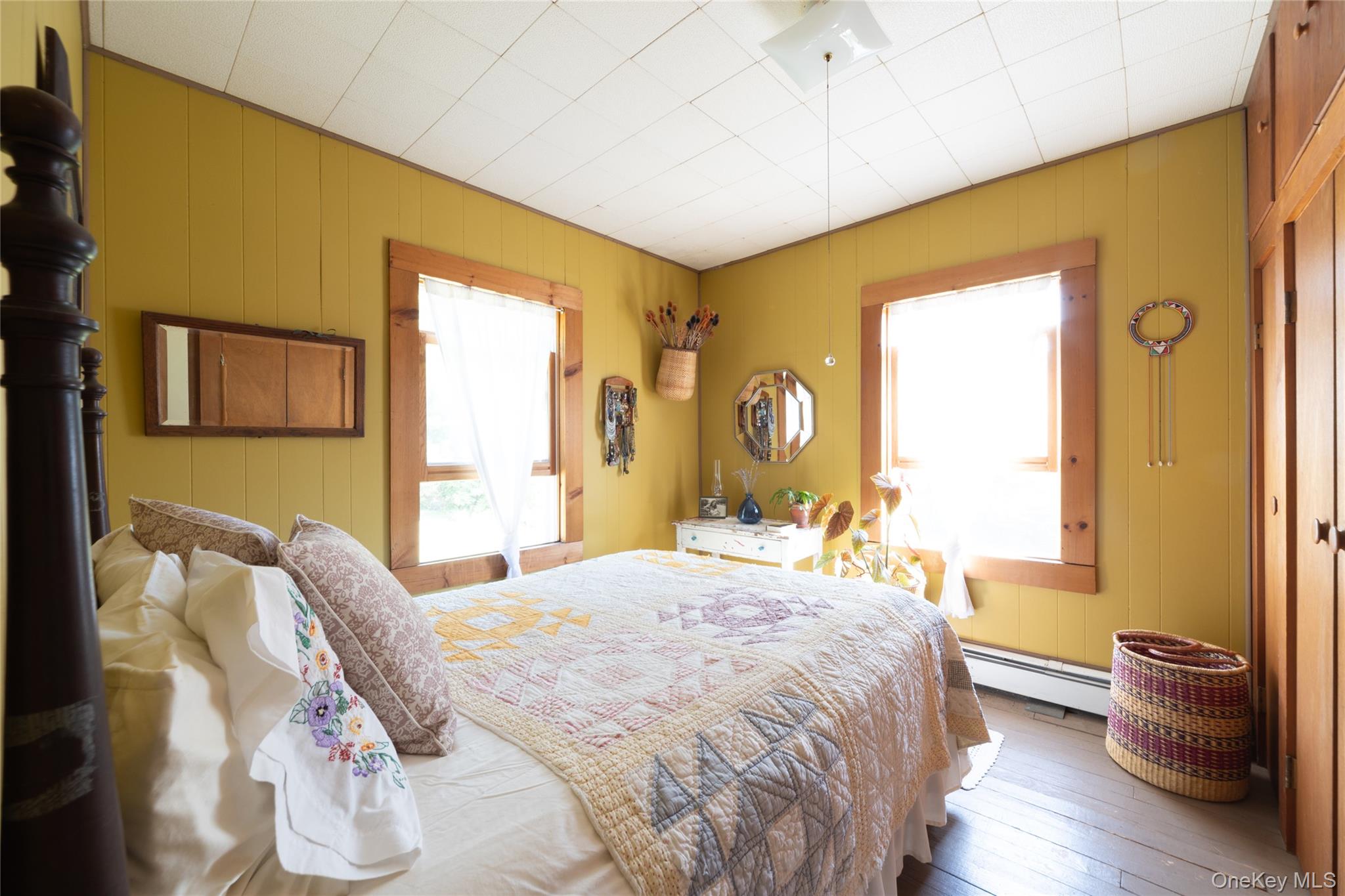 17 Spring Street Property Photo 15