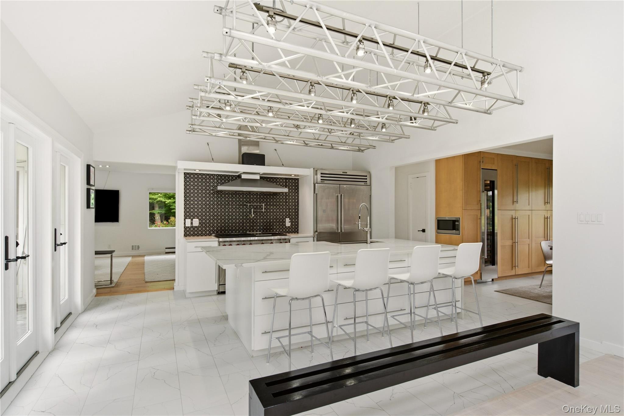 3 Engineers Road Property Photo 8