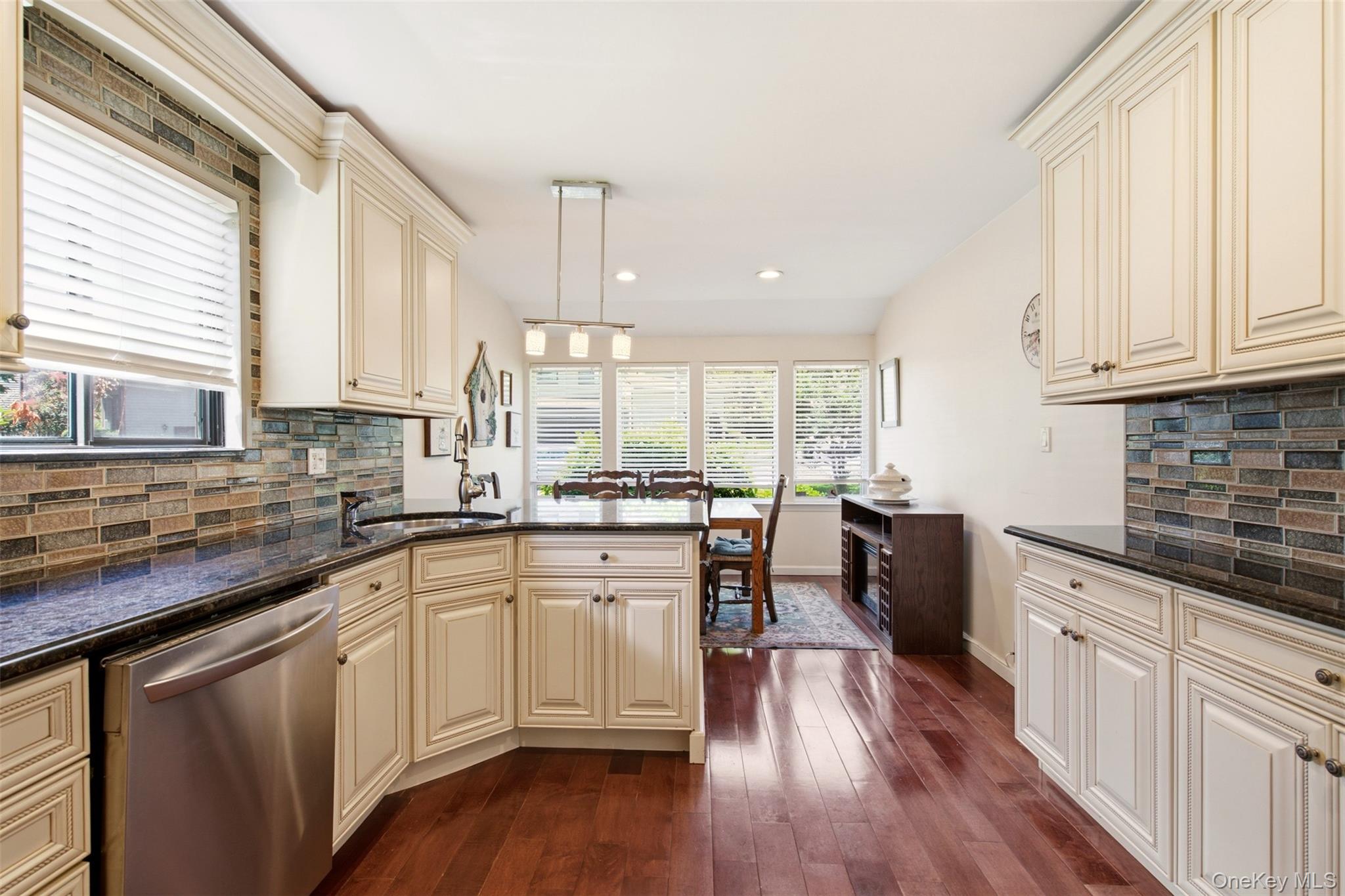 112 The Glen 112 Property Photo 12