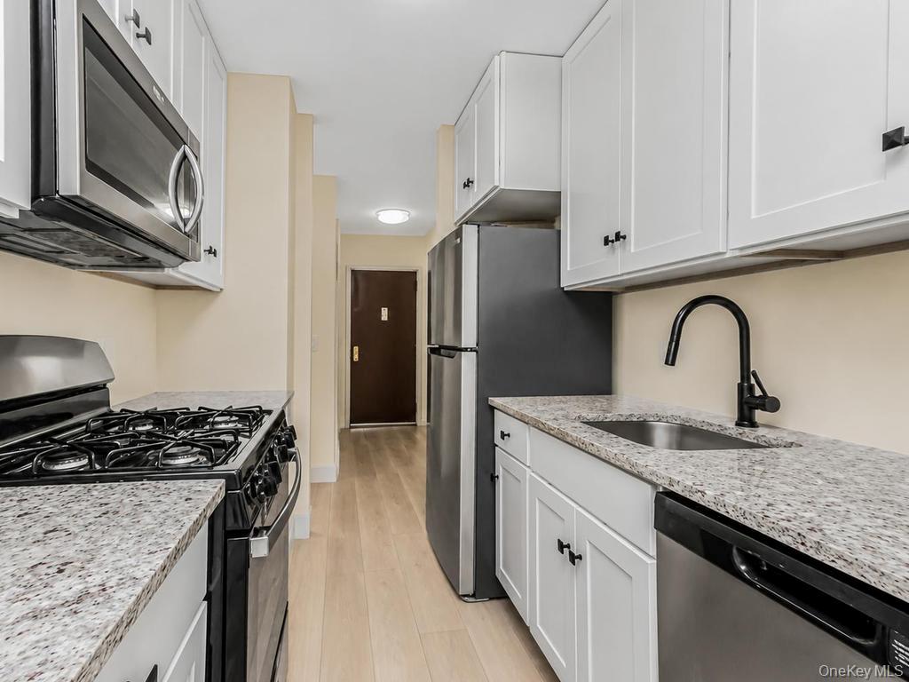 820 Boynton Avenue 7a Property Photo 6