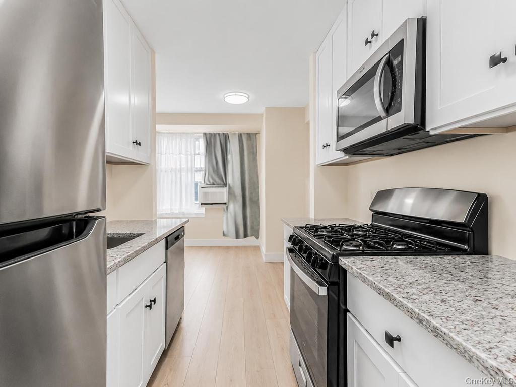 820 Boynton Avenue 7a Property Photo 7