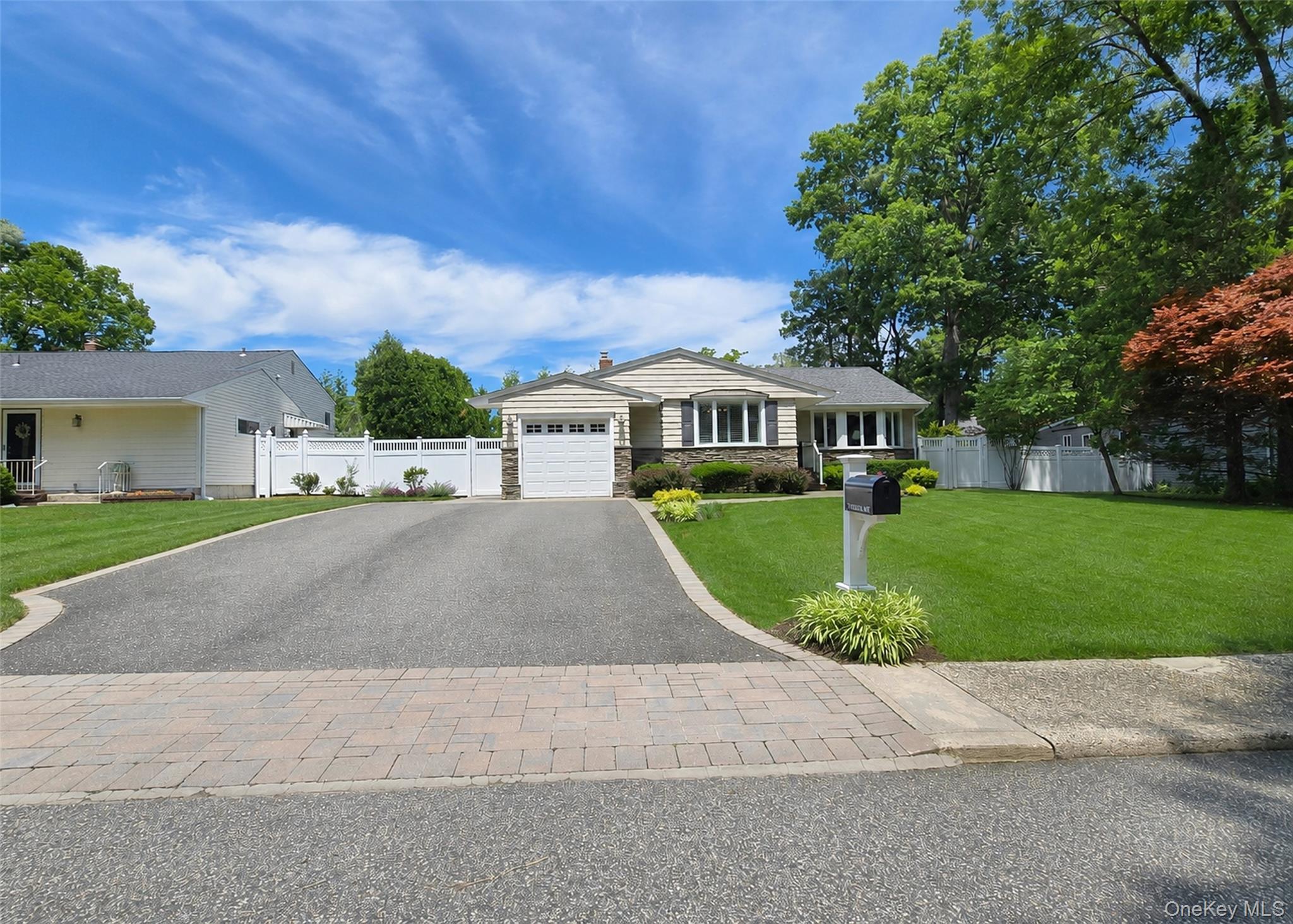 7 Talbot Lane Property Photo 3