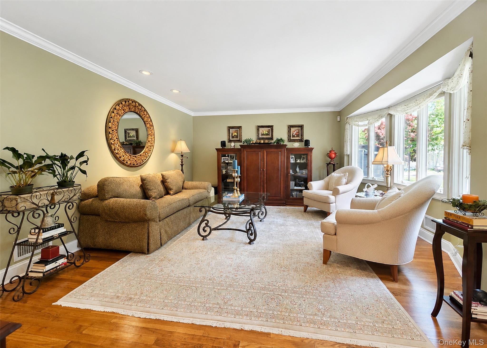7 Talbot Lane Property Photo 5