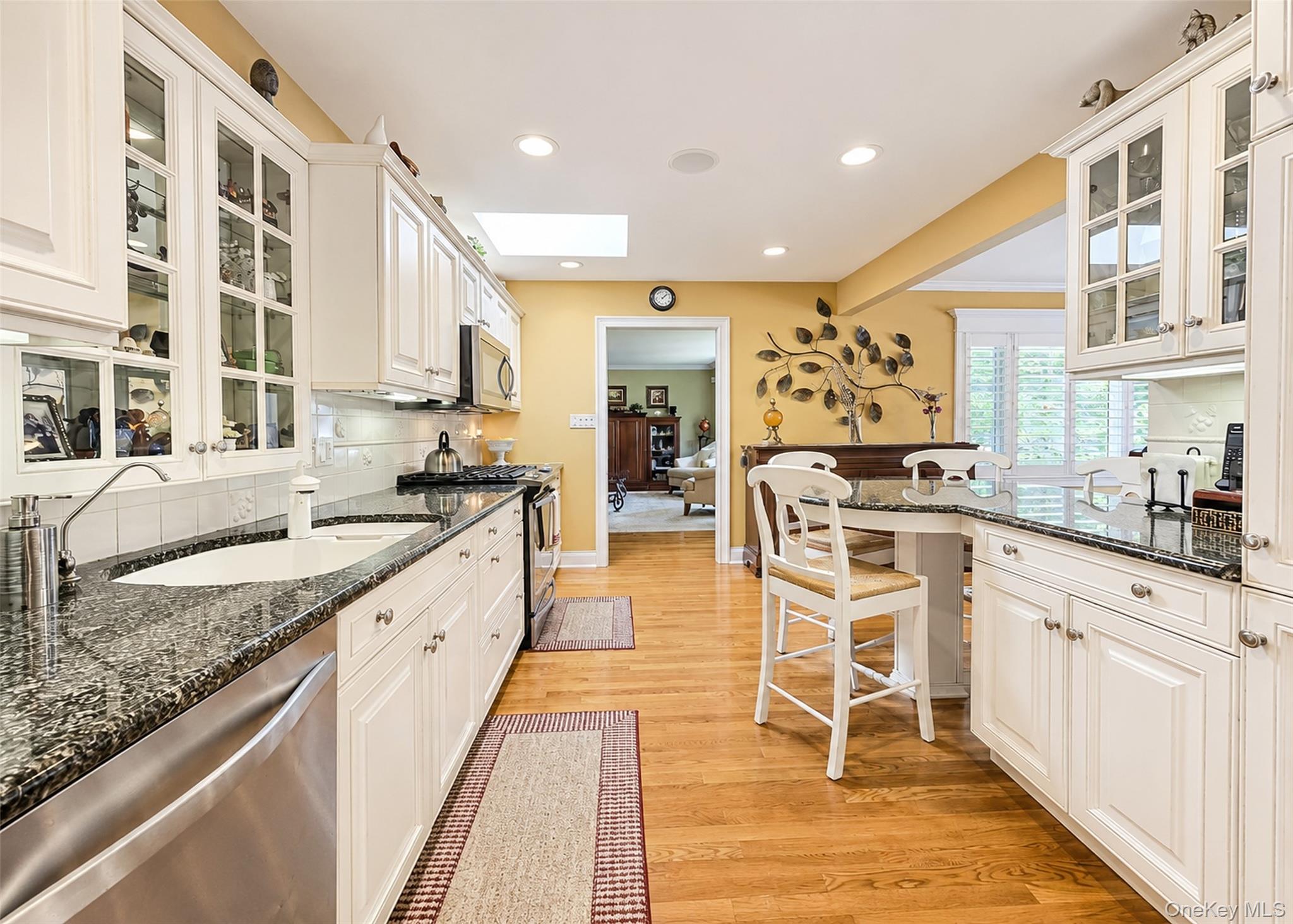 7 Talbot Lane Property Photo 8