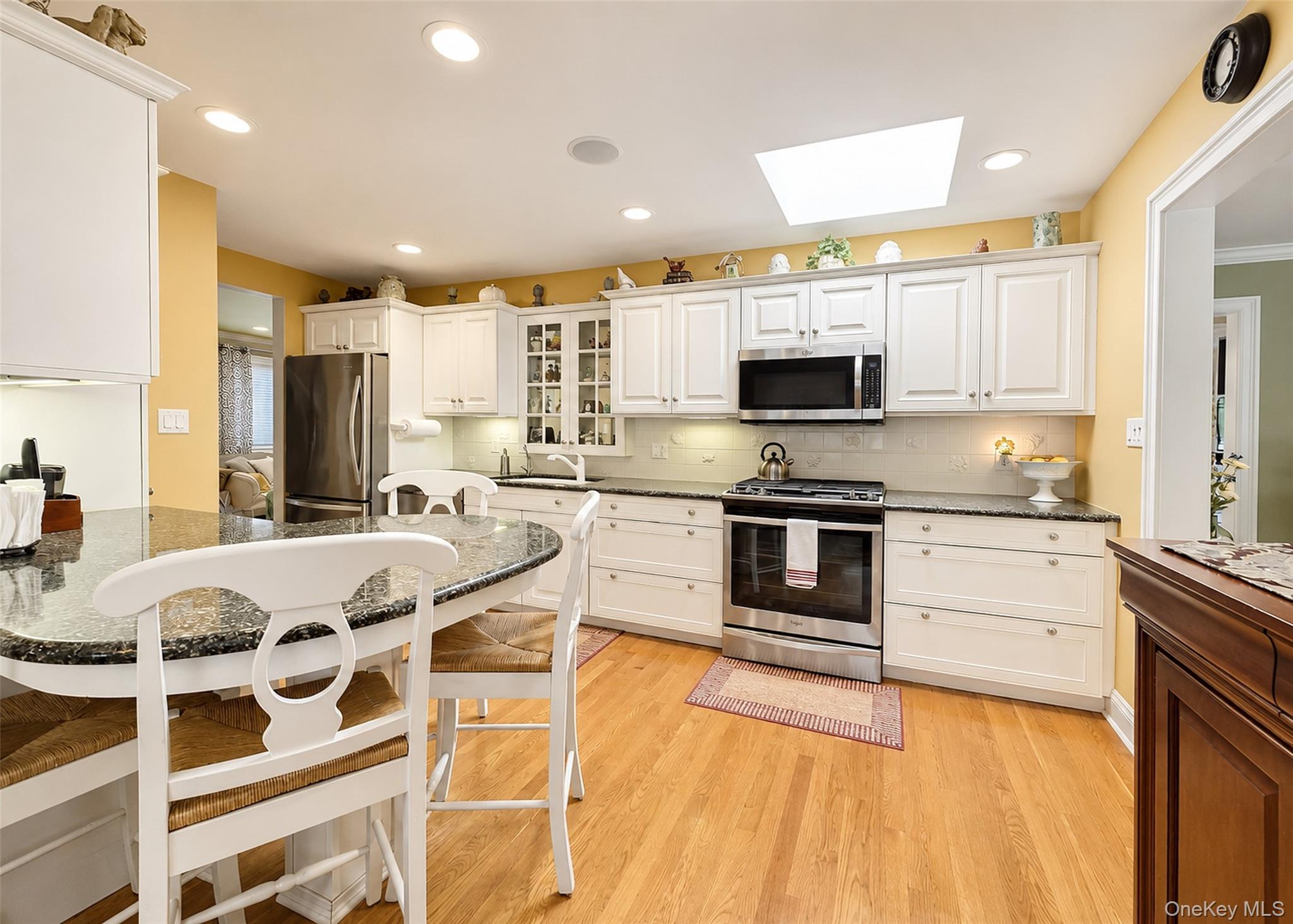7 Talbot Lane Property Photo 9