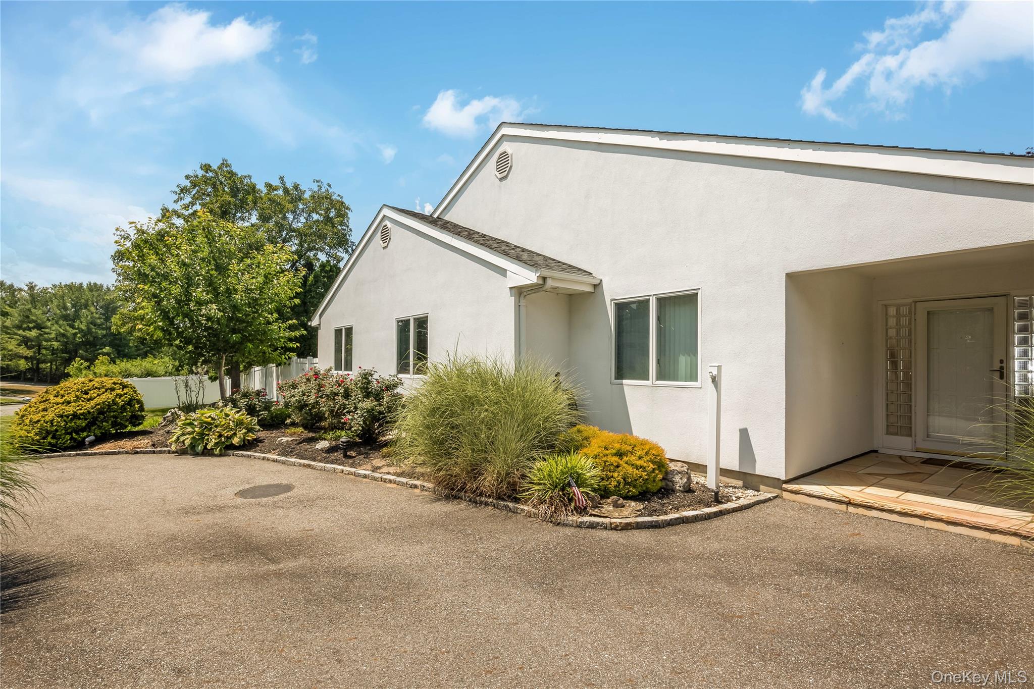 6 Twilight Court Property Photo 3