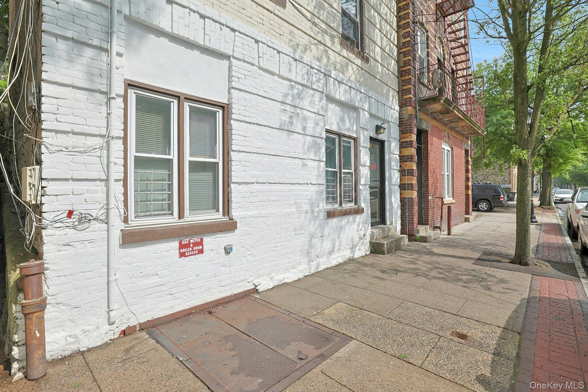 91 Ferris Avenue Property Photo 1