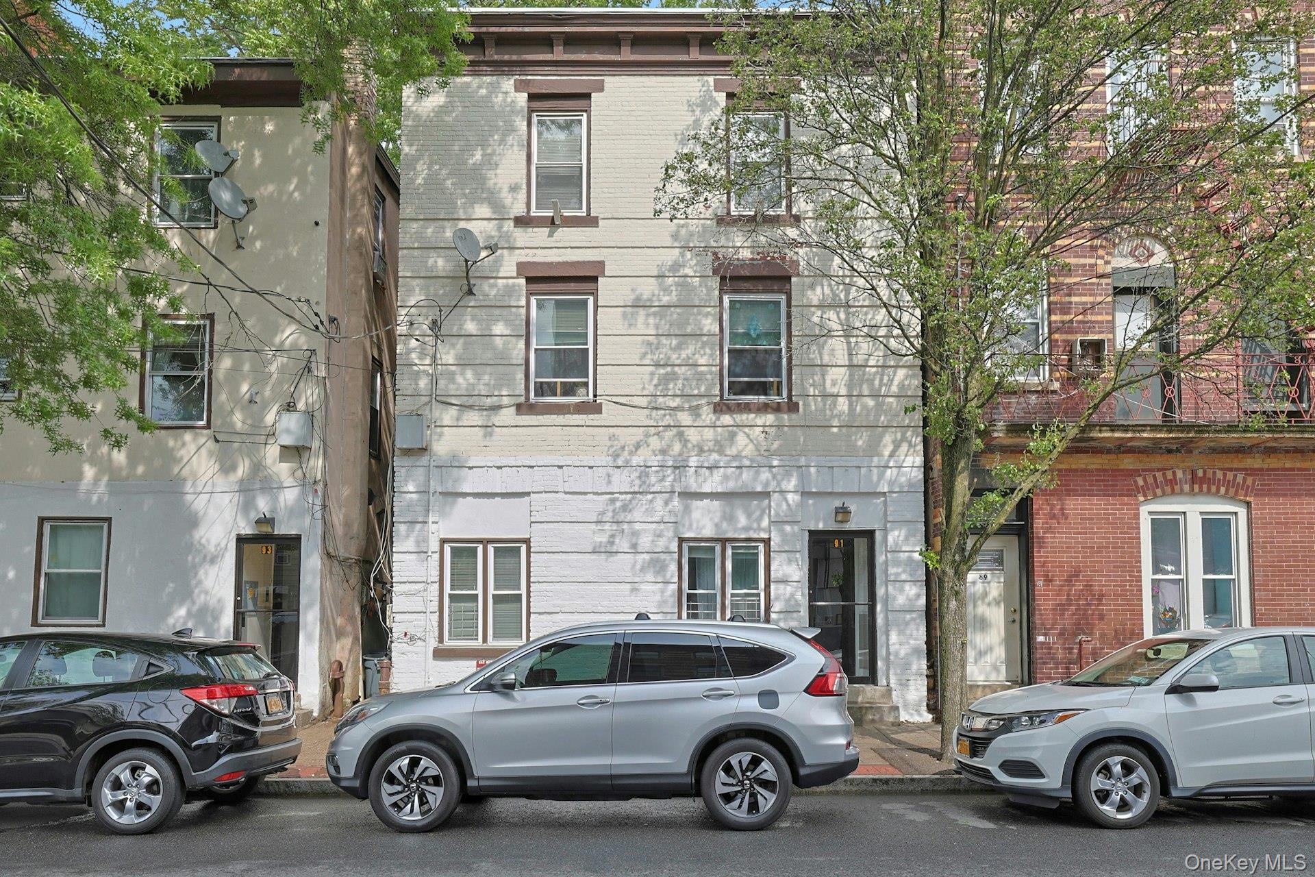 91 Ferris Avenue Property Photo 2