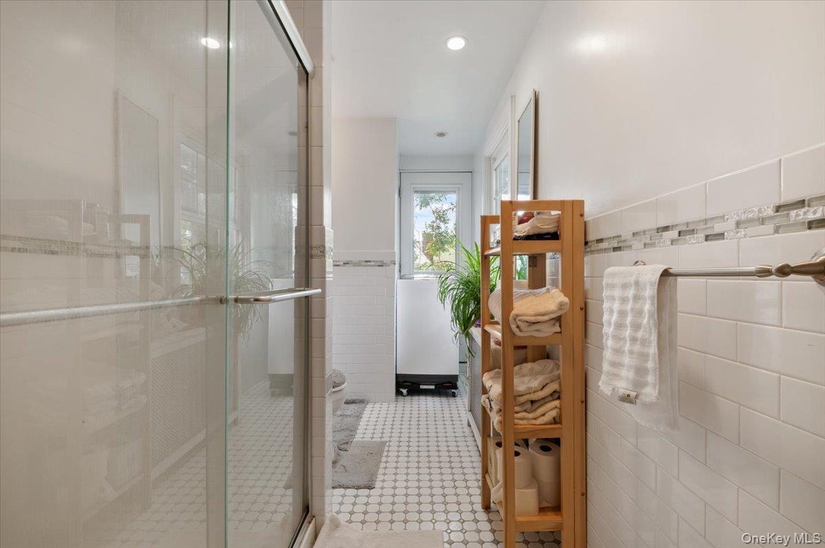 644 E 24th Street Property Photo 20