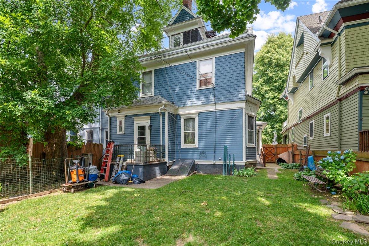644 E 24th Street Property Photo 23