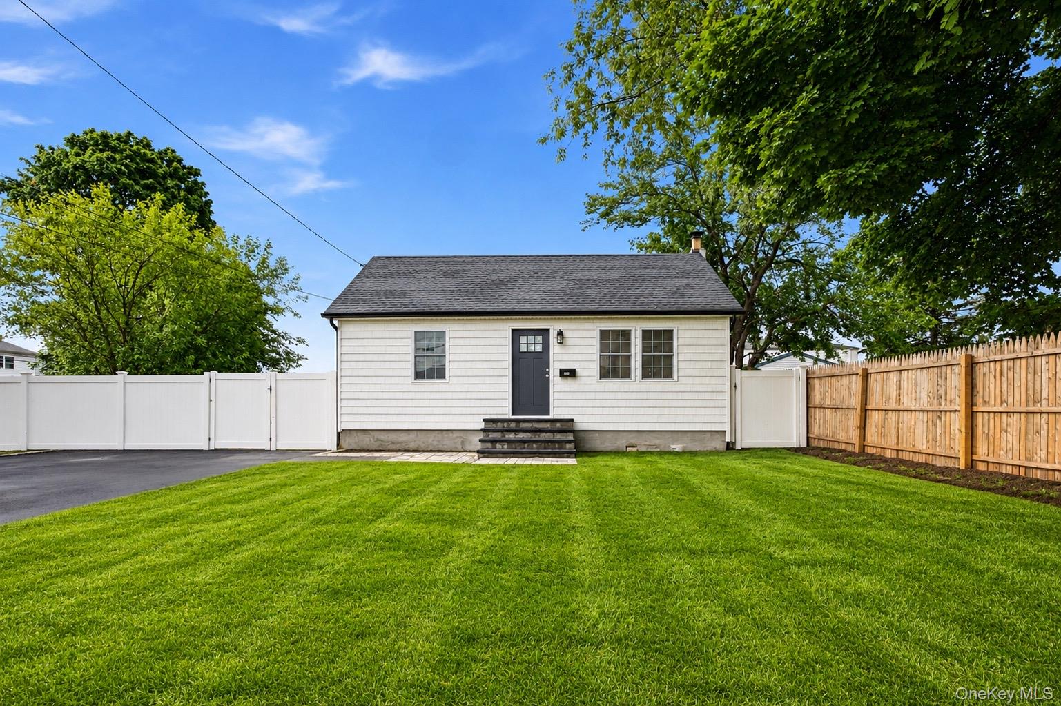 606 Catskill Avenue Property Photo 1