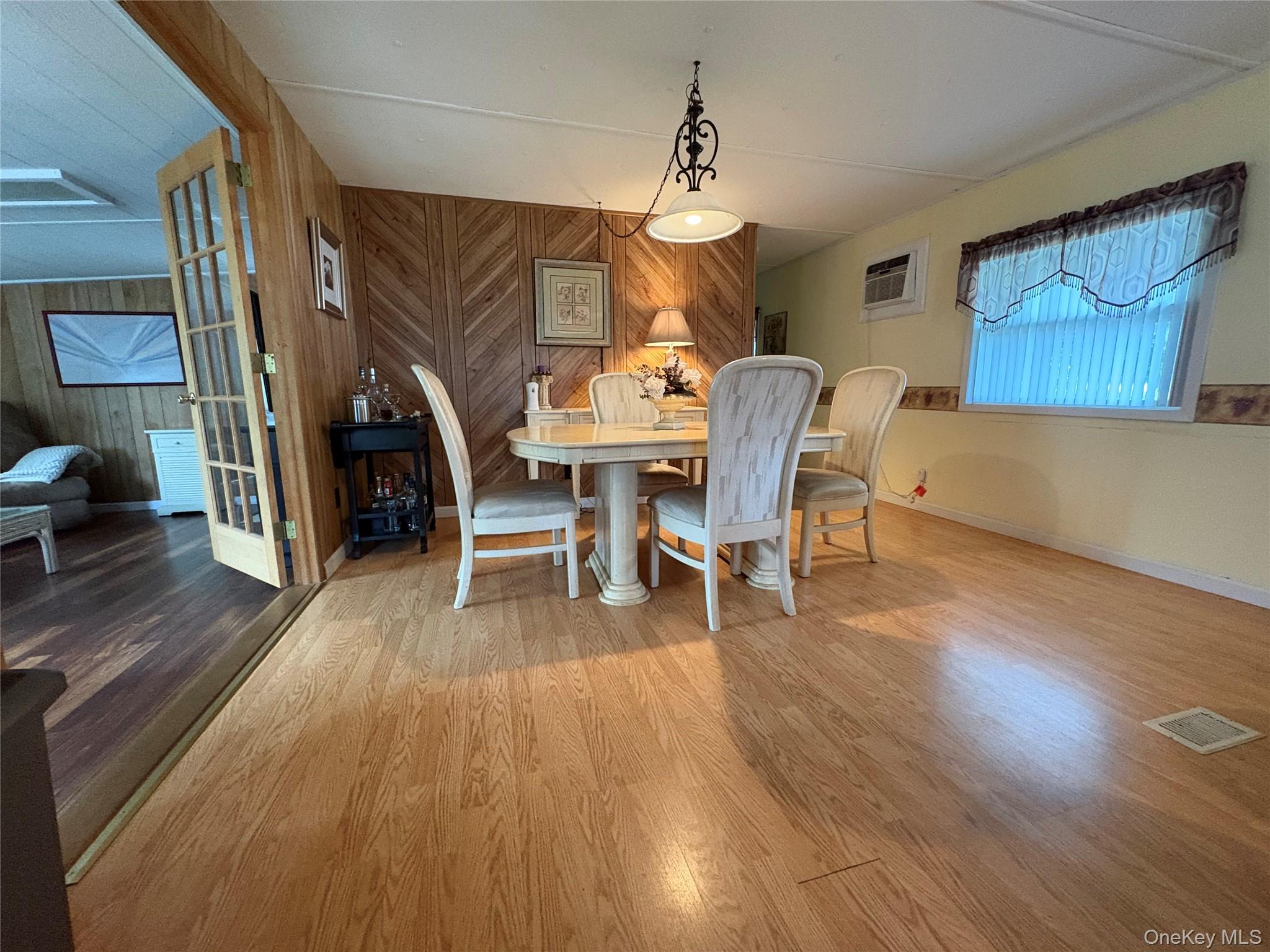 525 Riverleigh Avenue P6 Property Photo 2