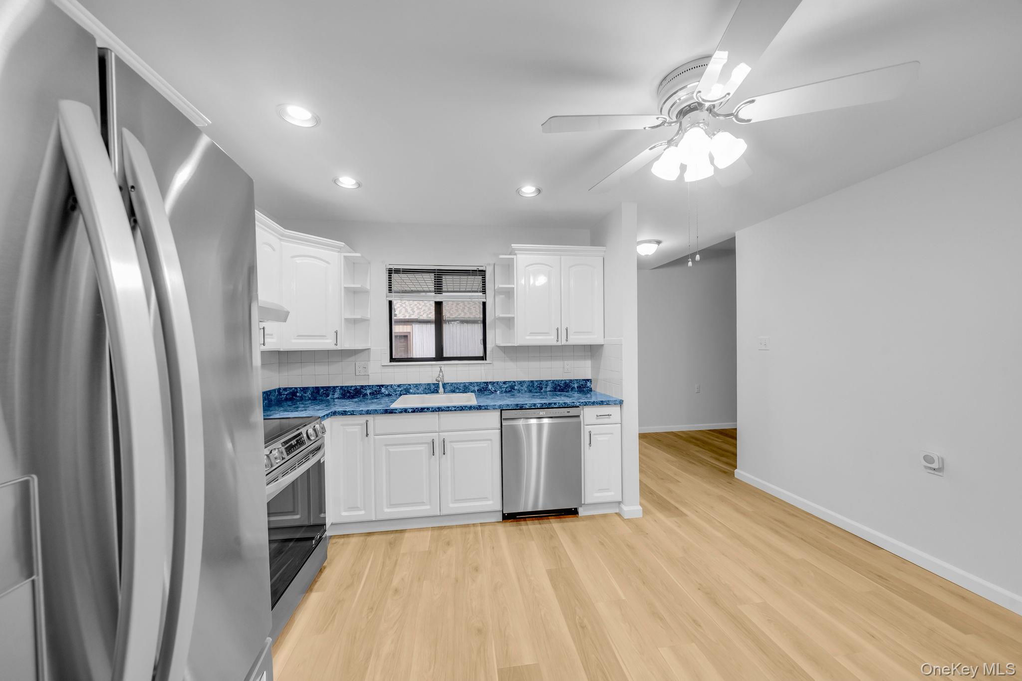 194 Strathmore Gate Drive Property Photo 8