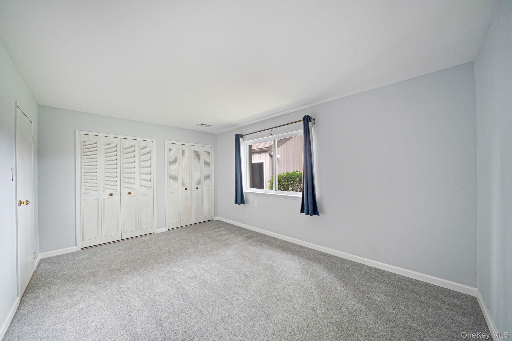 194 Strathmore Gate Drive Property Photo 13