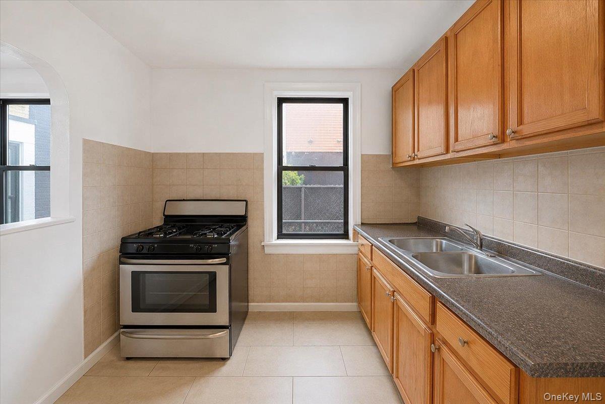 854 Intervale Avenue 2 Property Photo 7