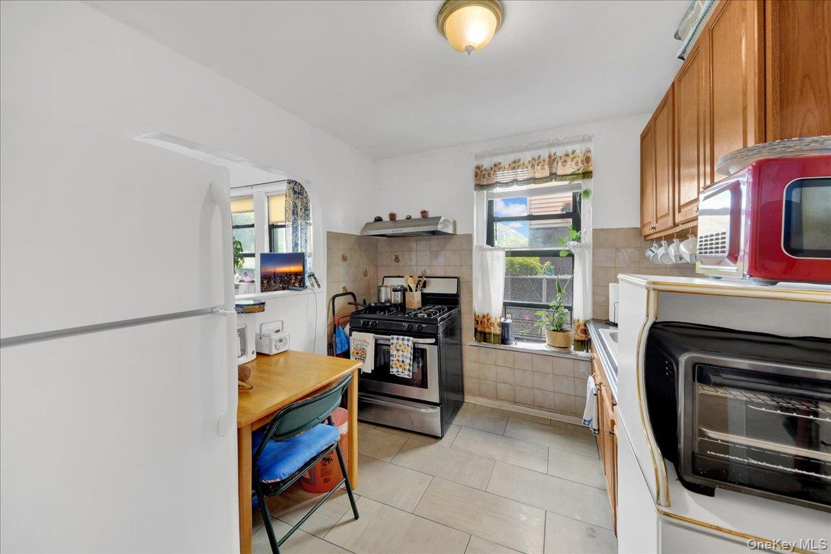 854 Intervale Avenue 2 Property Photo 8