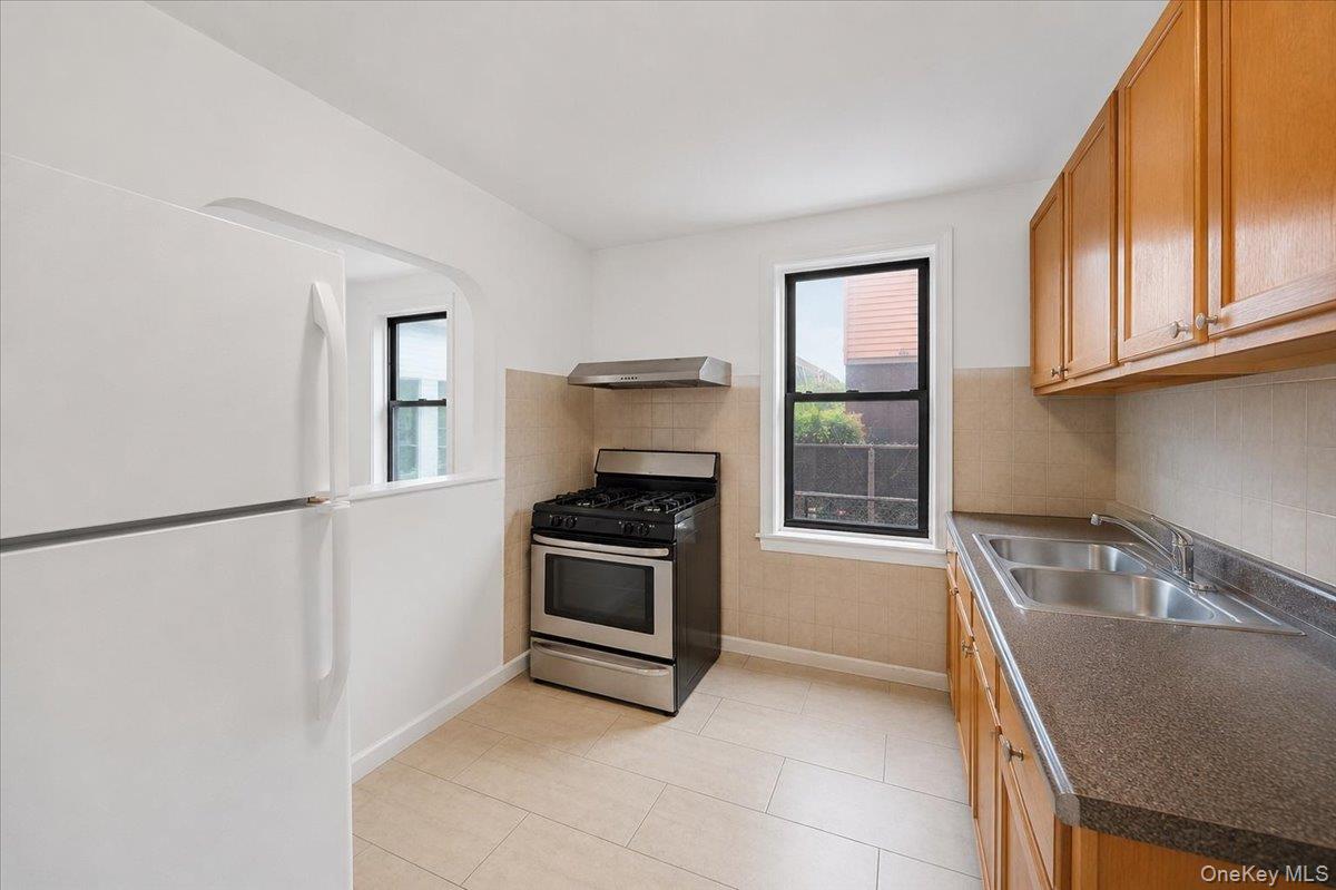 854 Intervale Avenue 2 Property Photo 9