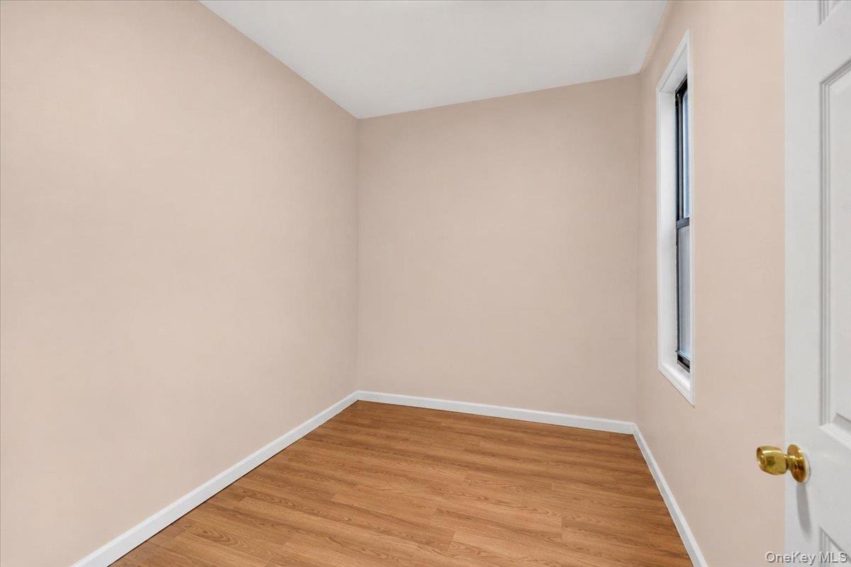 854 Intervale Avenue 2 Property Photo 14