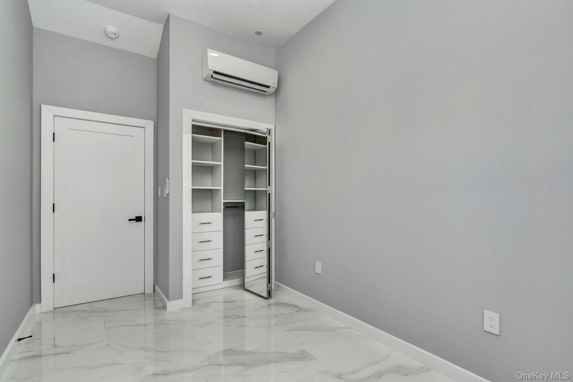 25 E Miller Street Property Photo 14