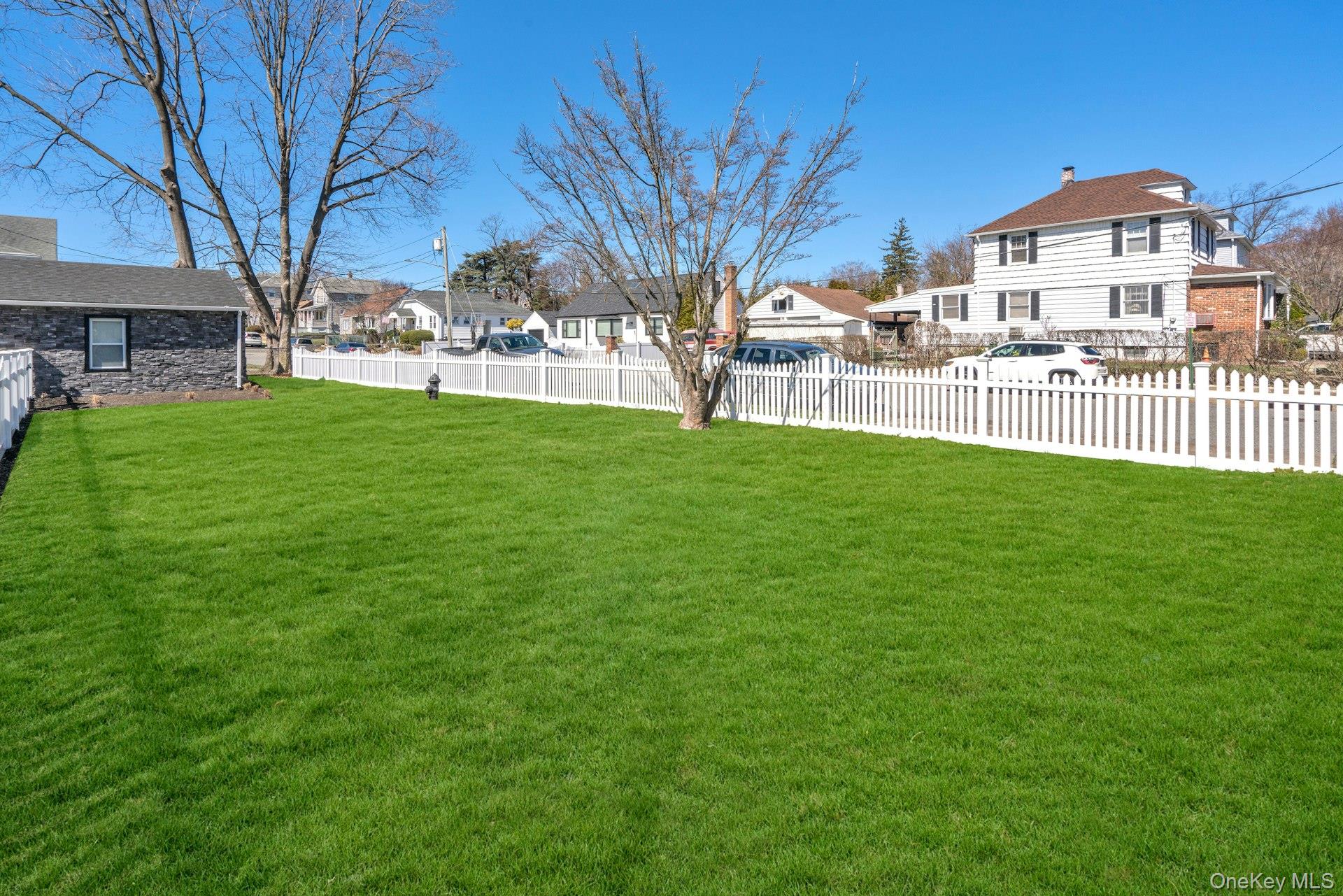 25 E Miller Street Property Photo 15