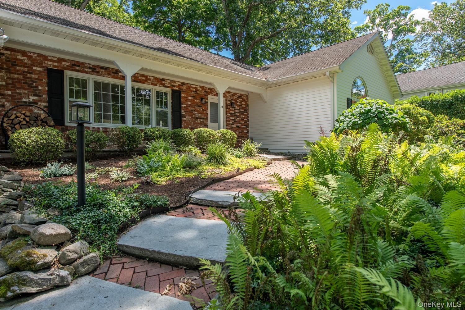 44 Pleasant Ridge Drive Property Photo 2