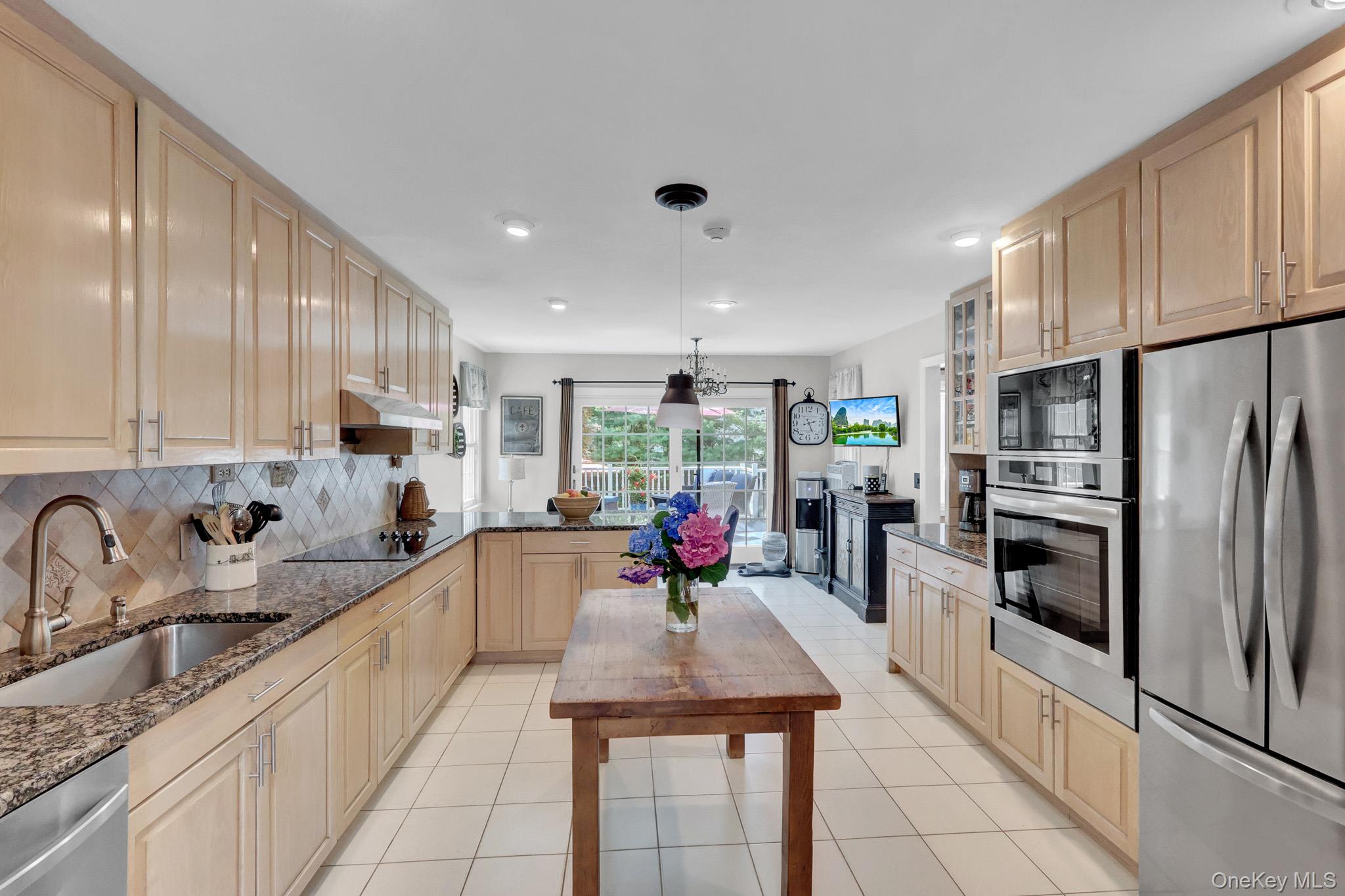 121 Old Field Road Property Photo 8