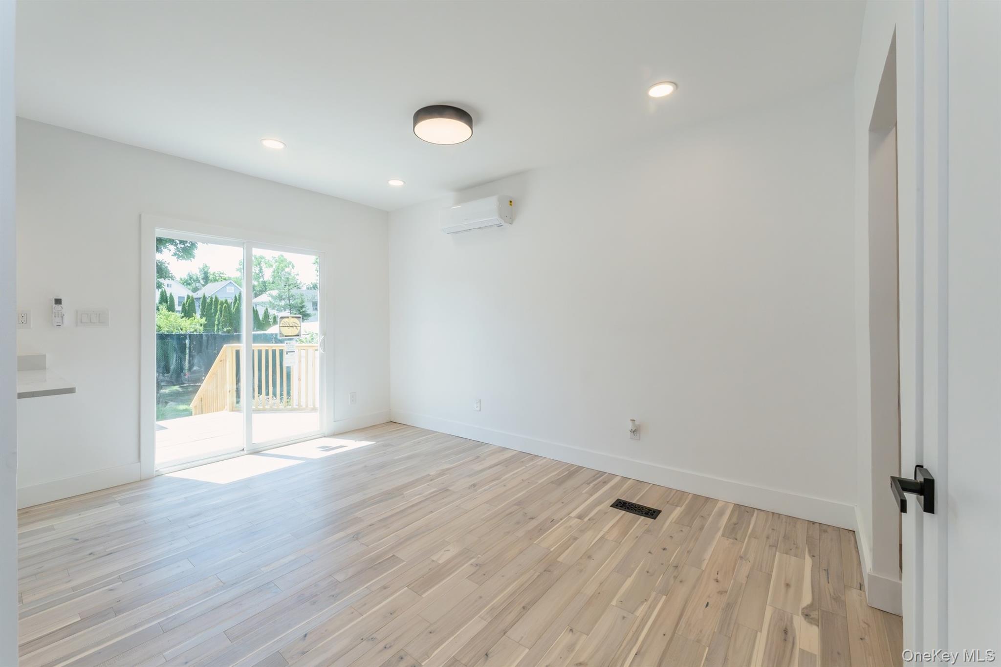 110 Greenkill Avenue Property Photo 17
