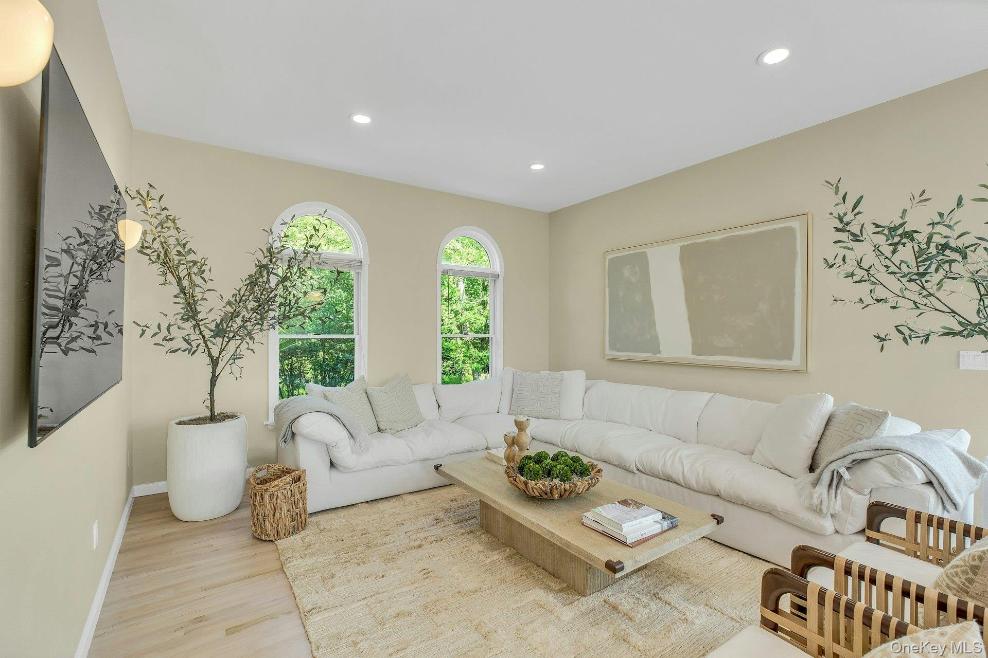 56 S Country Road Property Photo 8