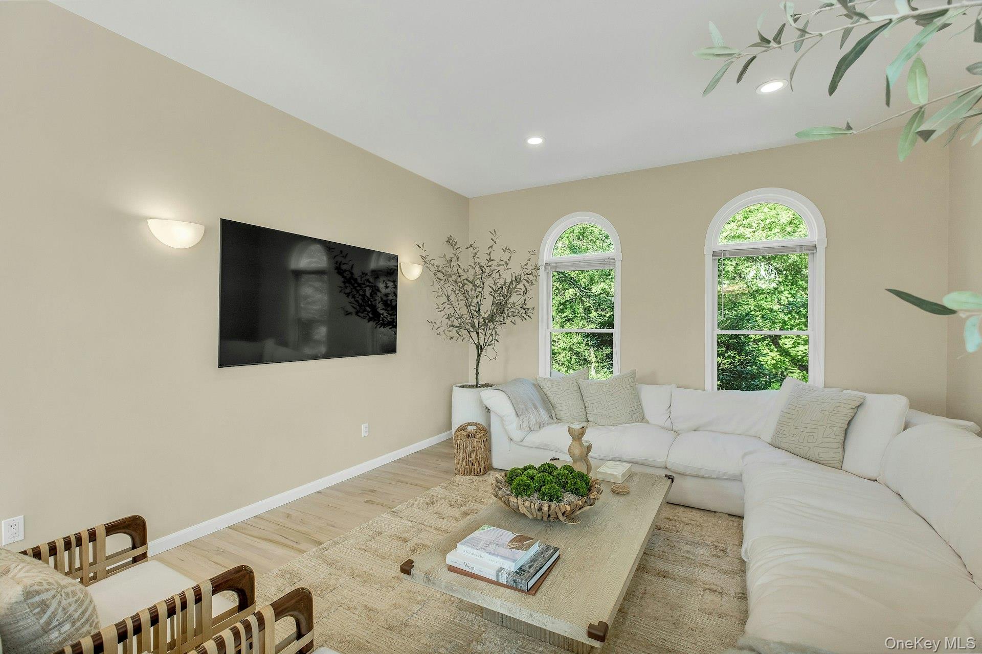56 S Country Road Property Photo 10
