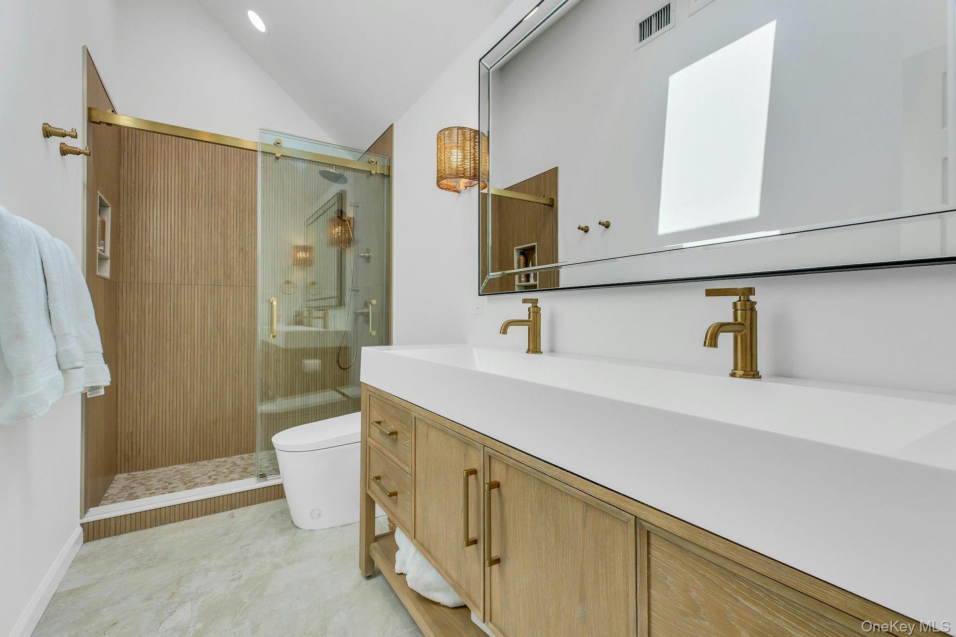 56 S Country Road Property Photo 23