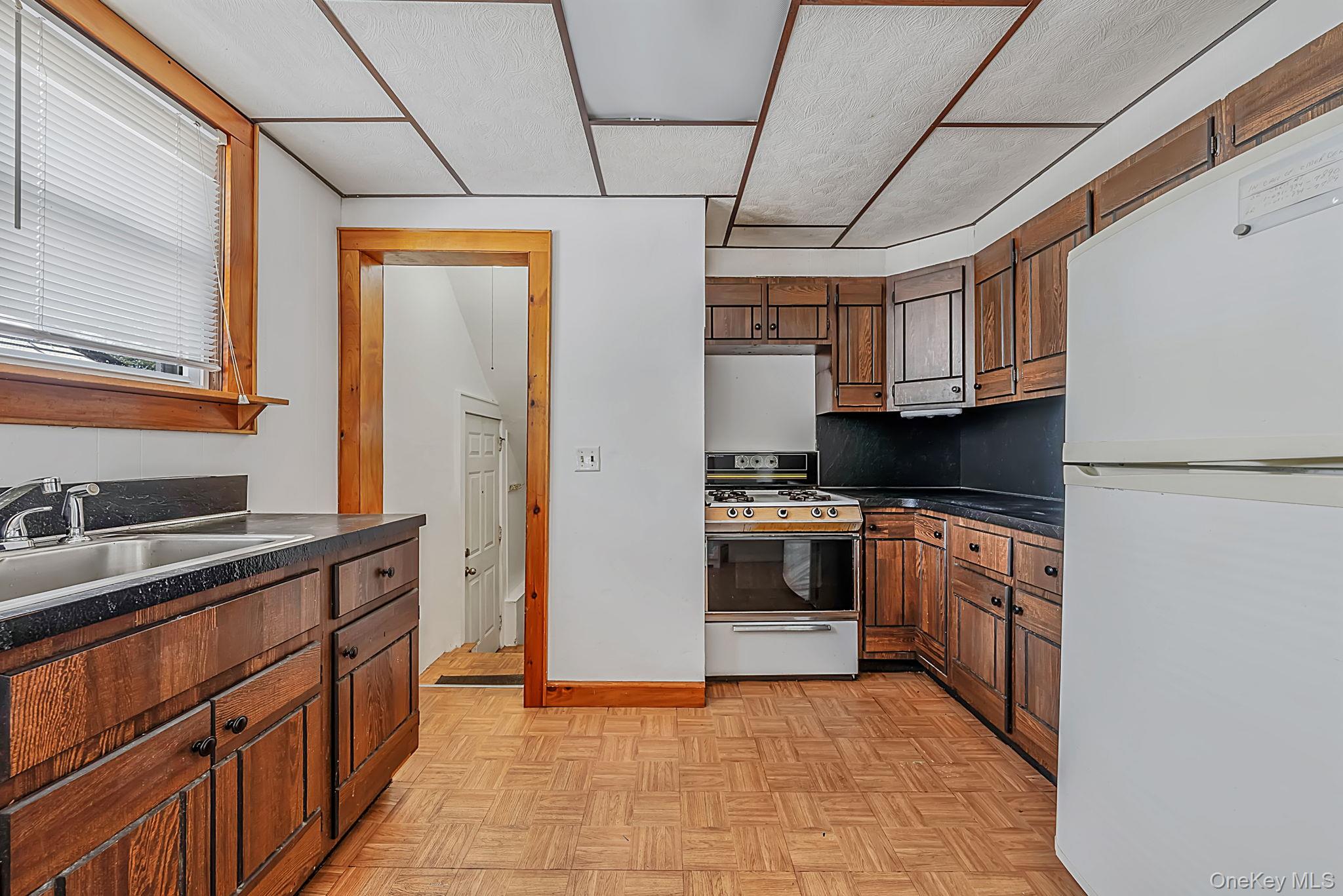 33 Sherman Street Property Photo 9