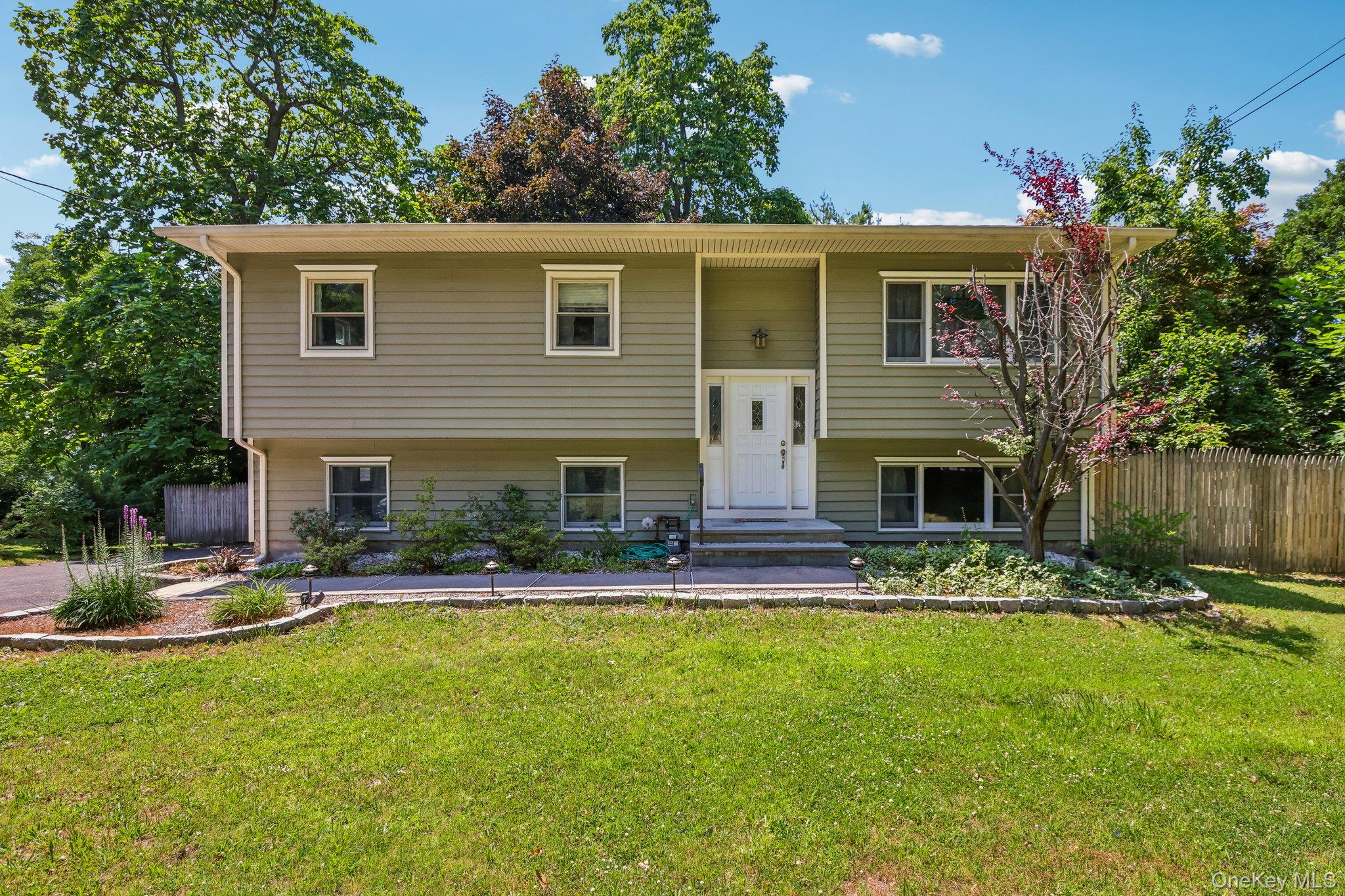 103 Old Haverstraw Road Property Photo 1