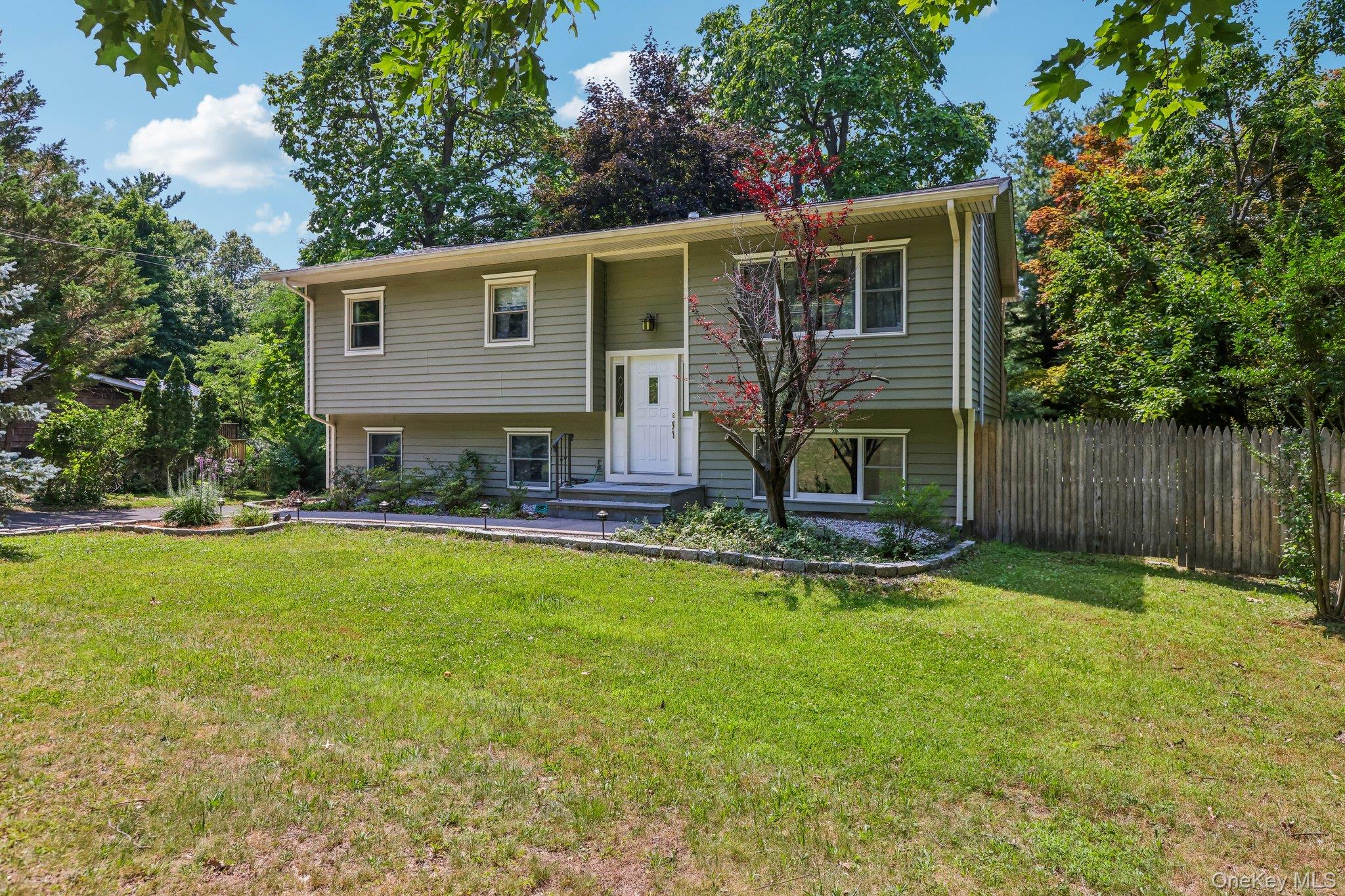 103 Old Haverstraw Road Property Photo 2