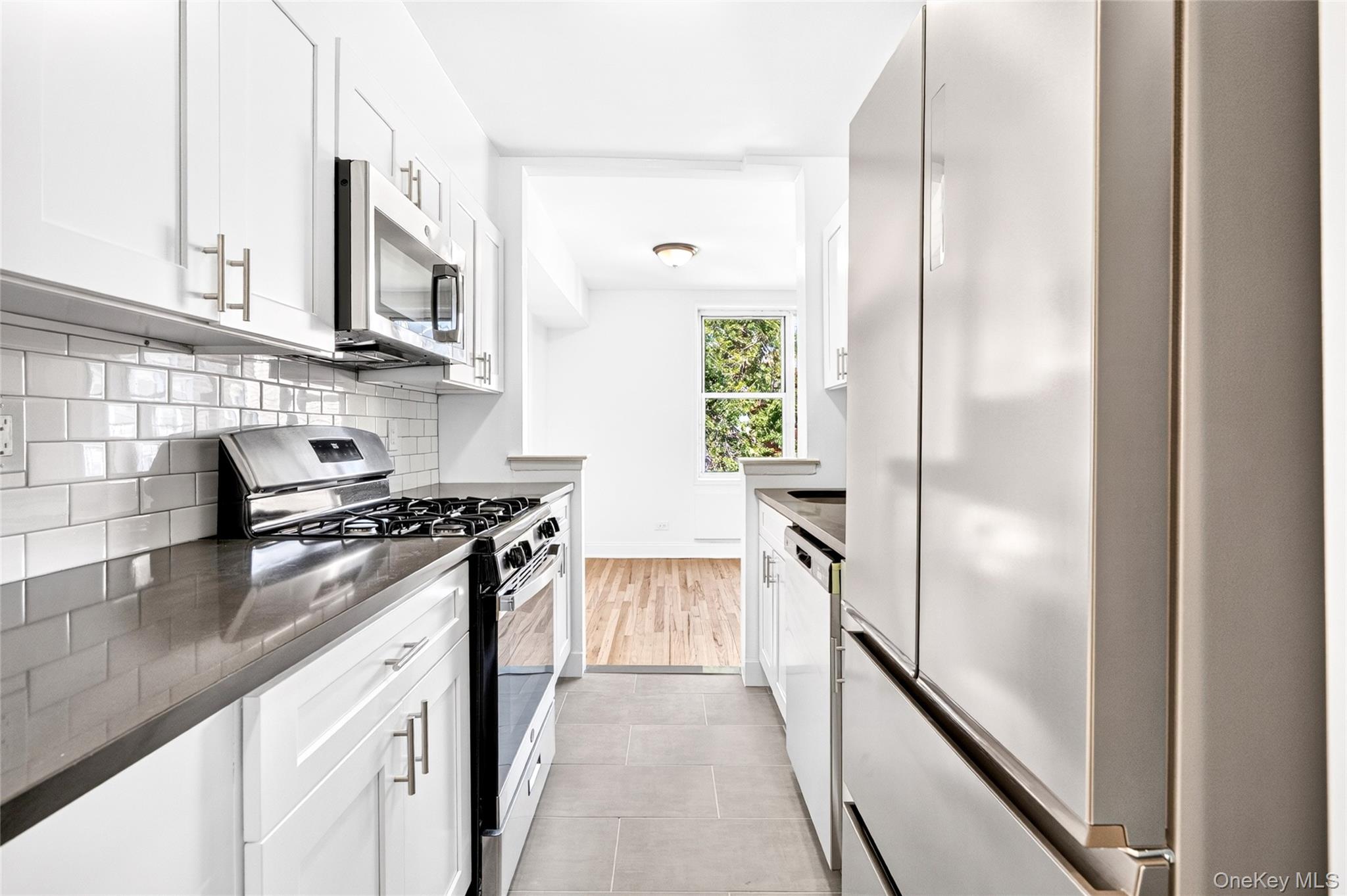 3201 Grand Concourse 6m Property Photo 10