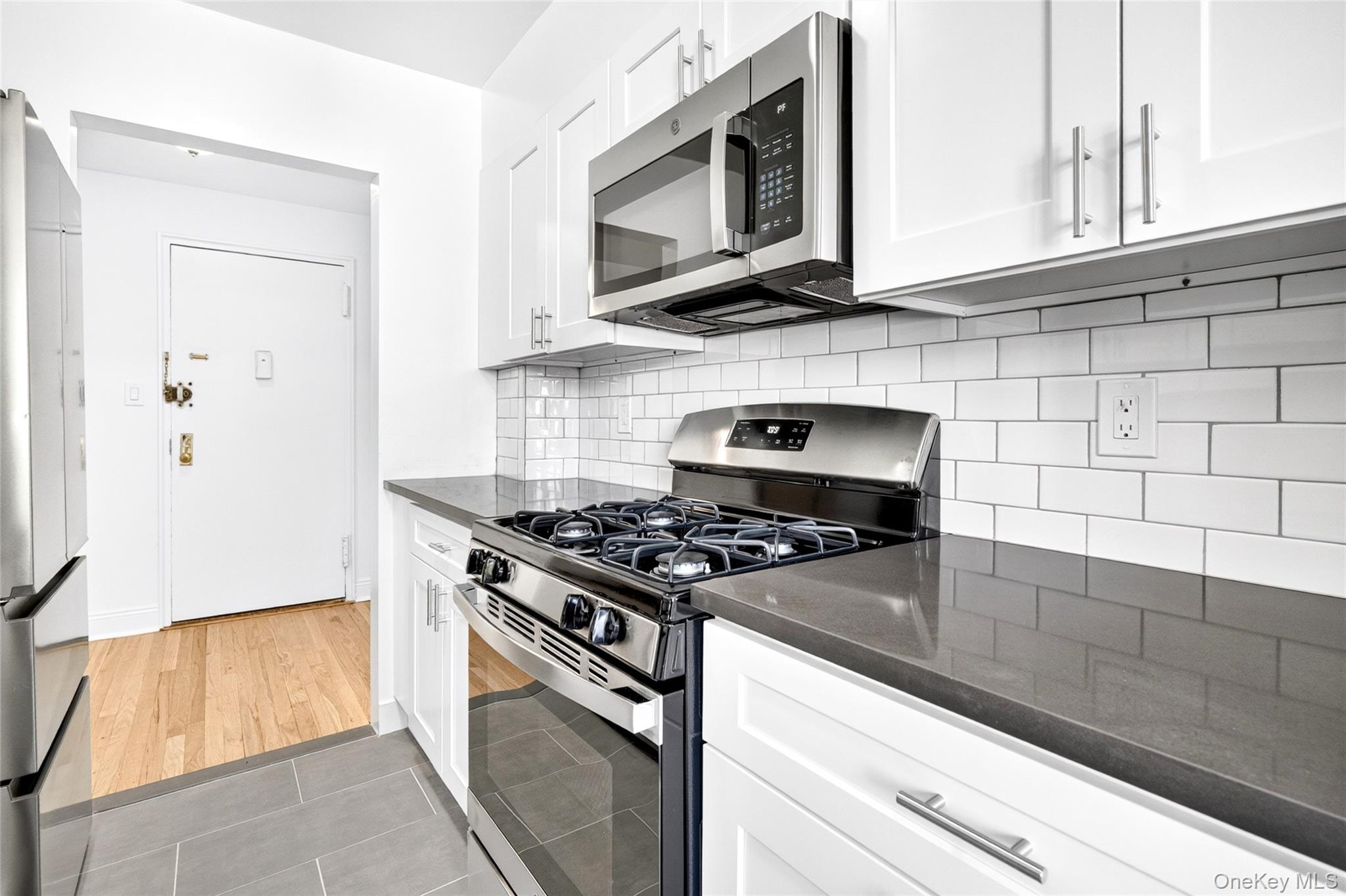 3201 Grand Concourse 6m Property Photo 12