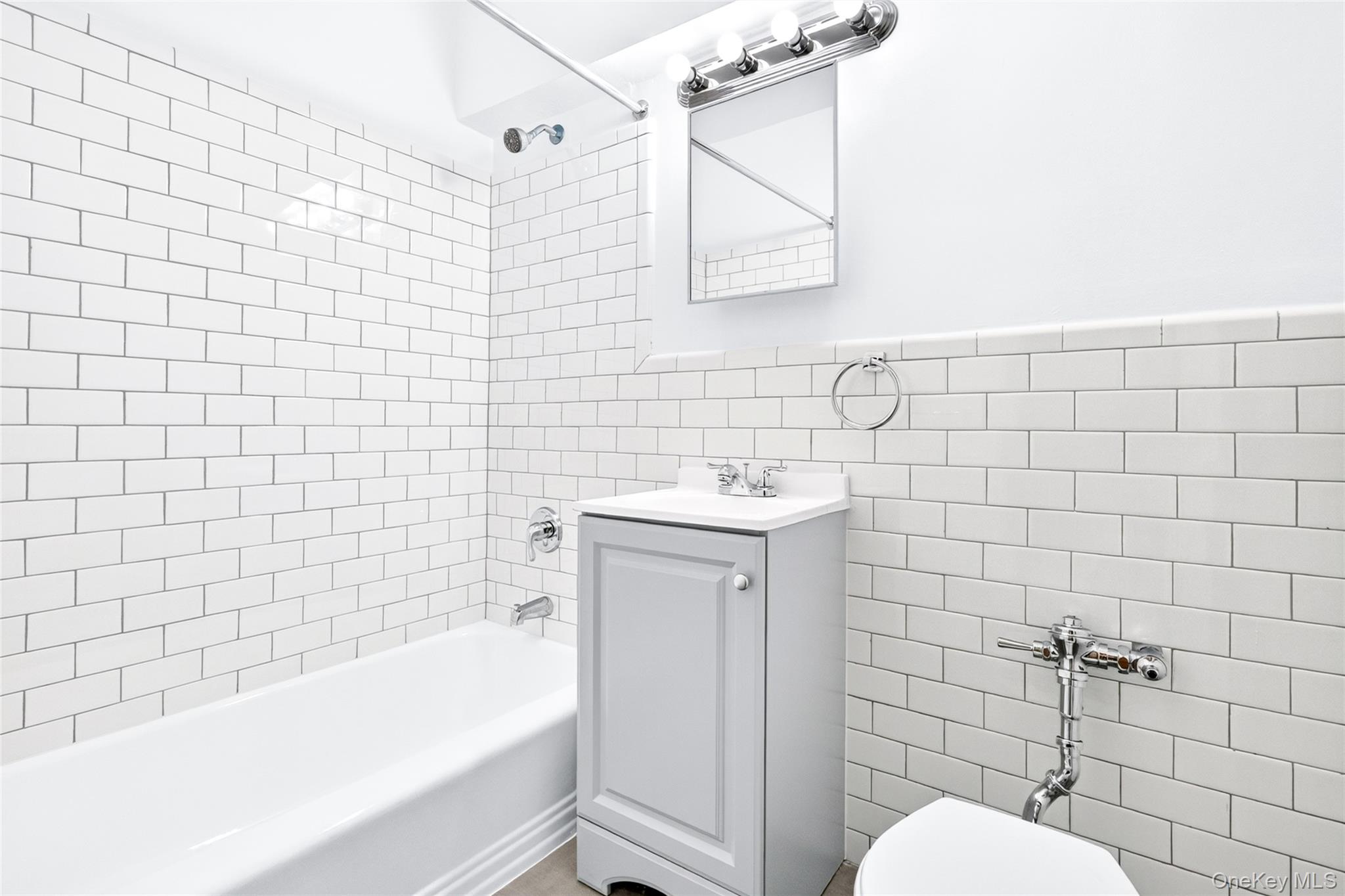 3201 Grand Concourse 6m Property Photo 19