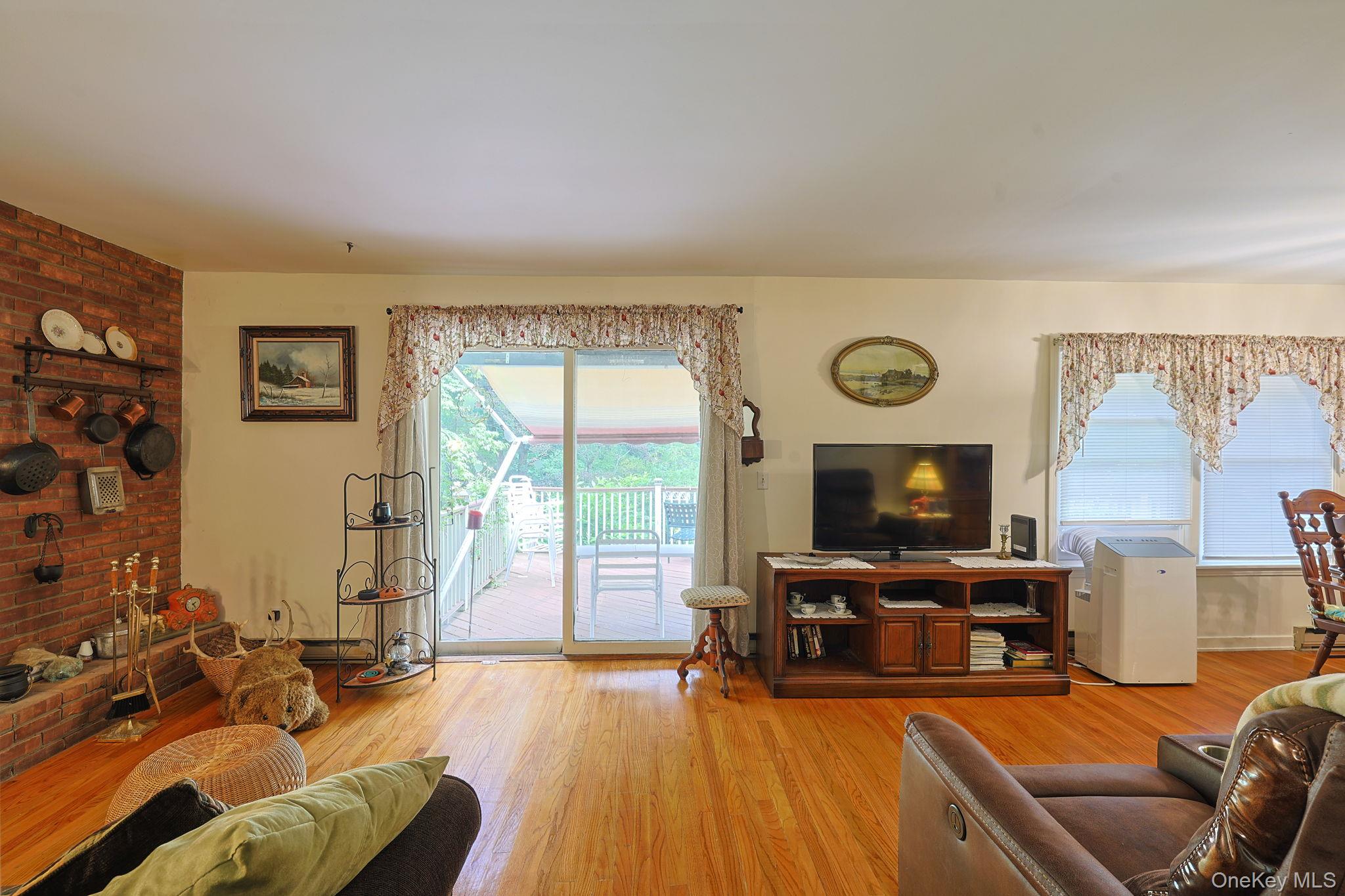 408 Field Road Property Photo 8