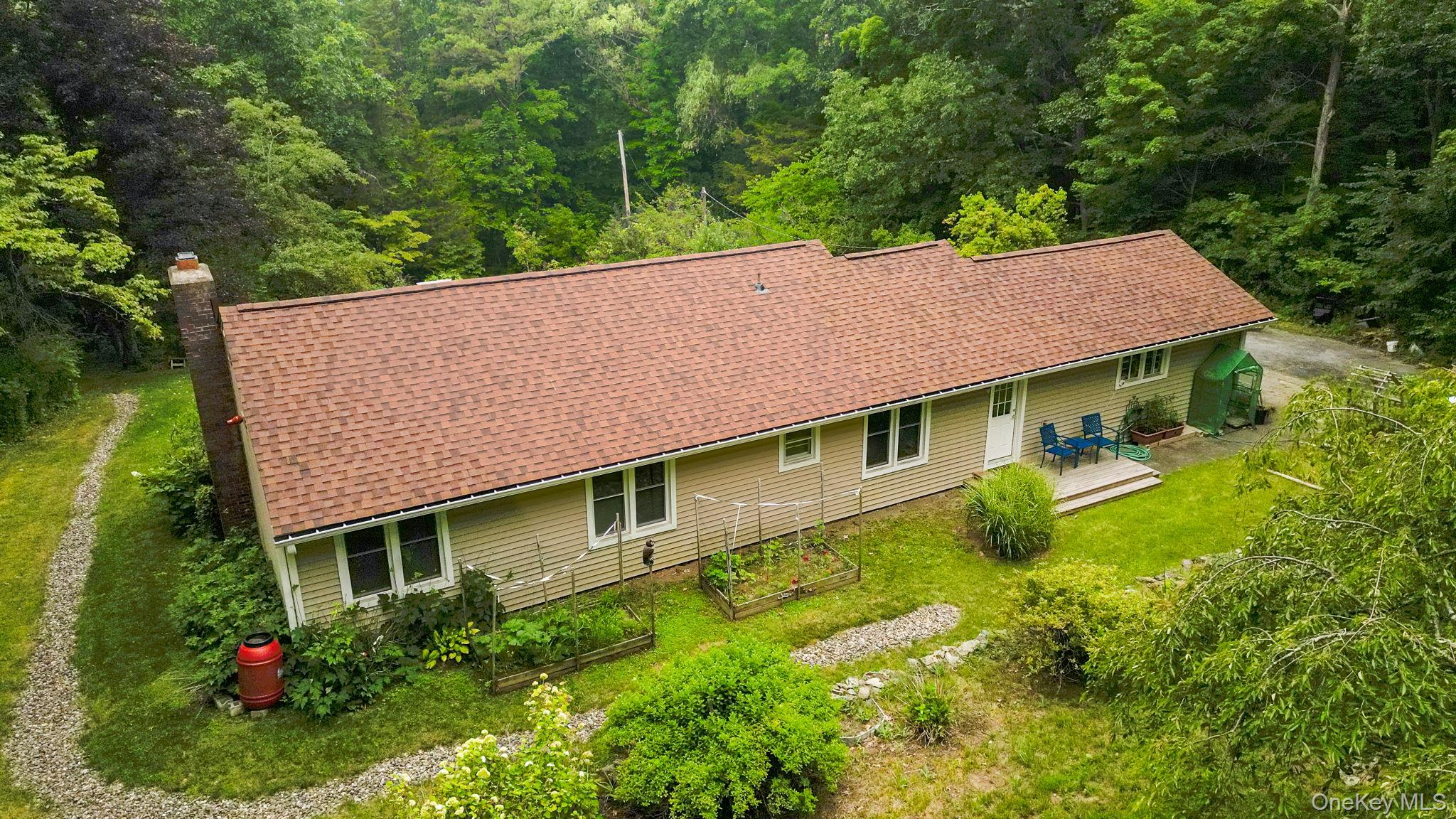 408 Field Road Property Photo 33