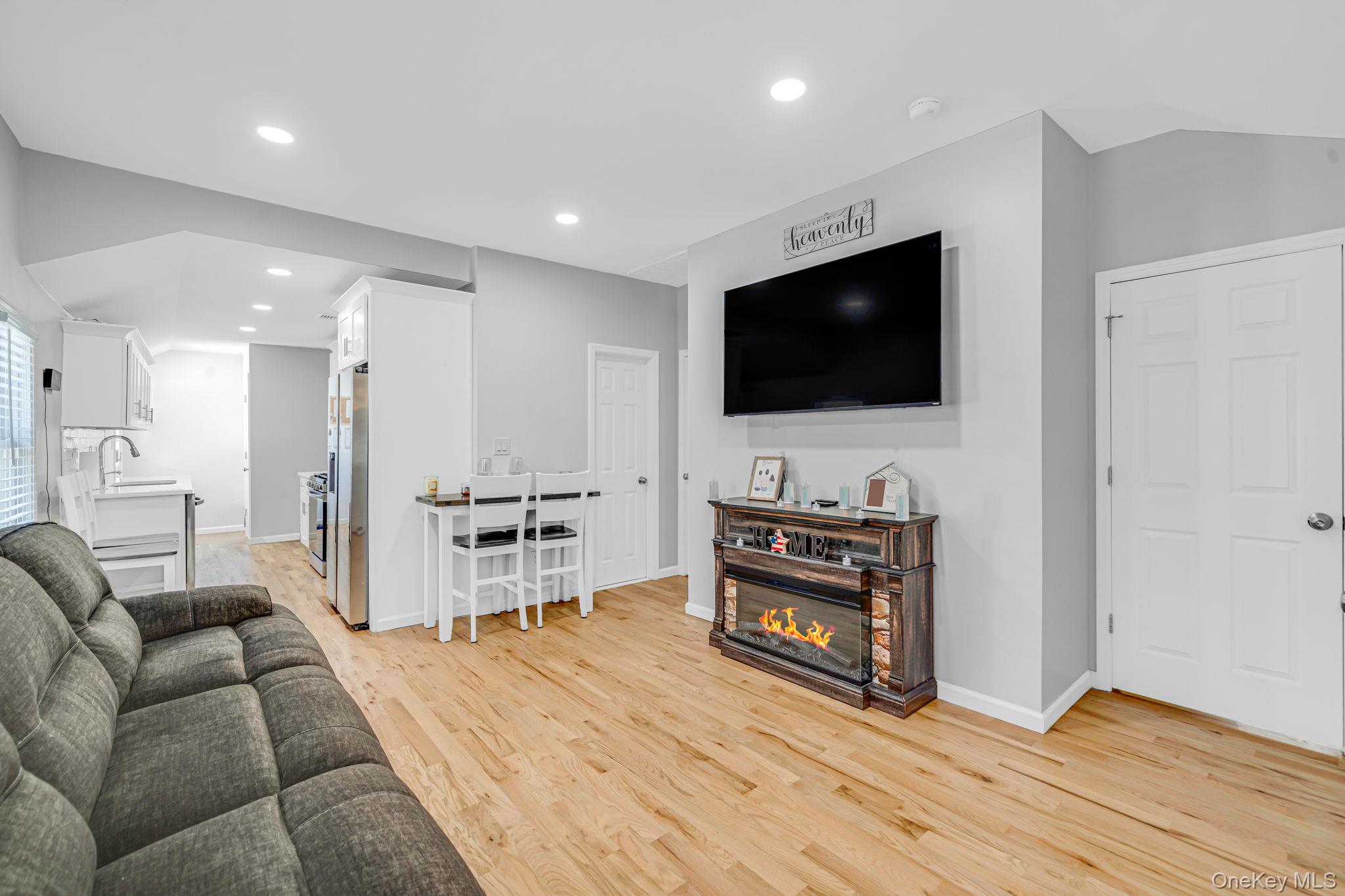 86 Eastview Road Property Photo 3