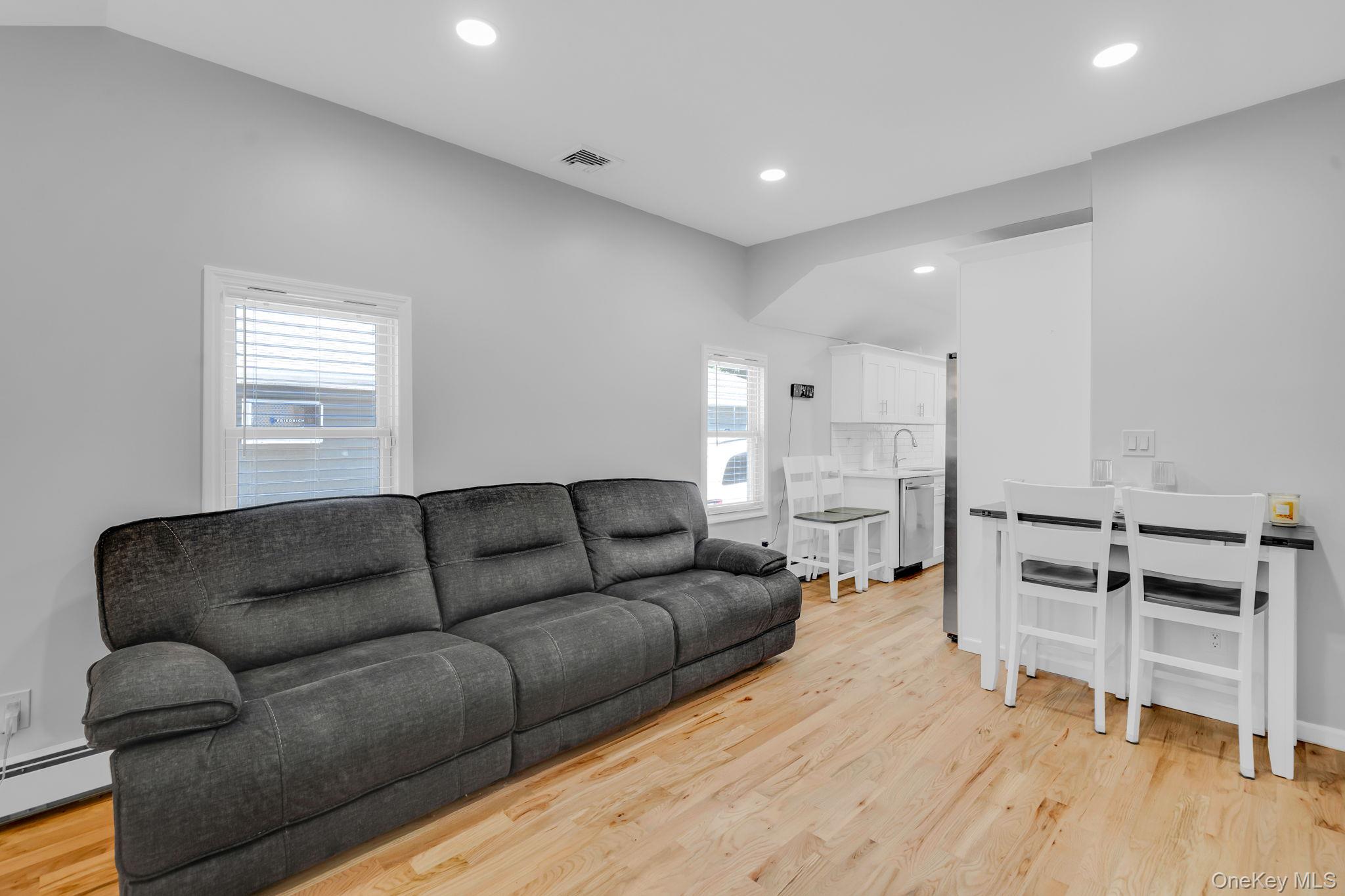 86 Eastview Road Property Photo 4