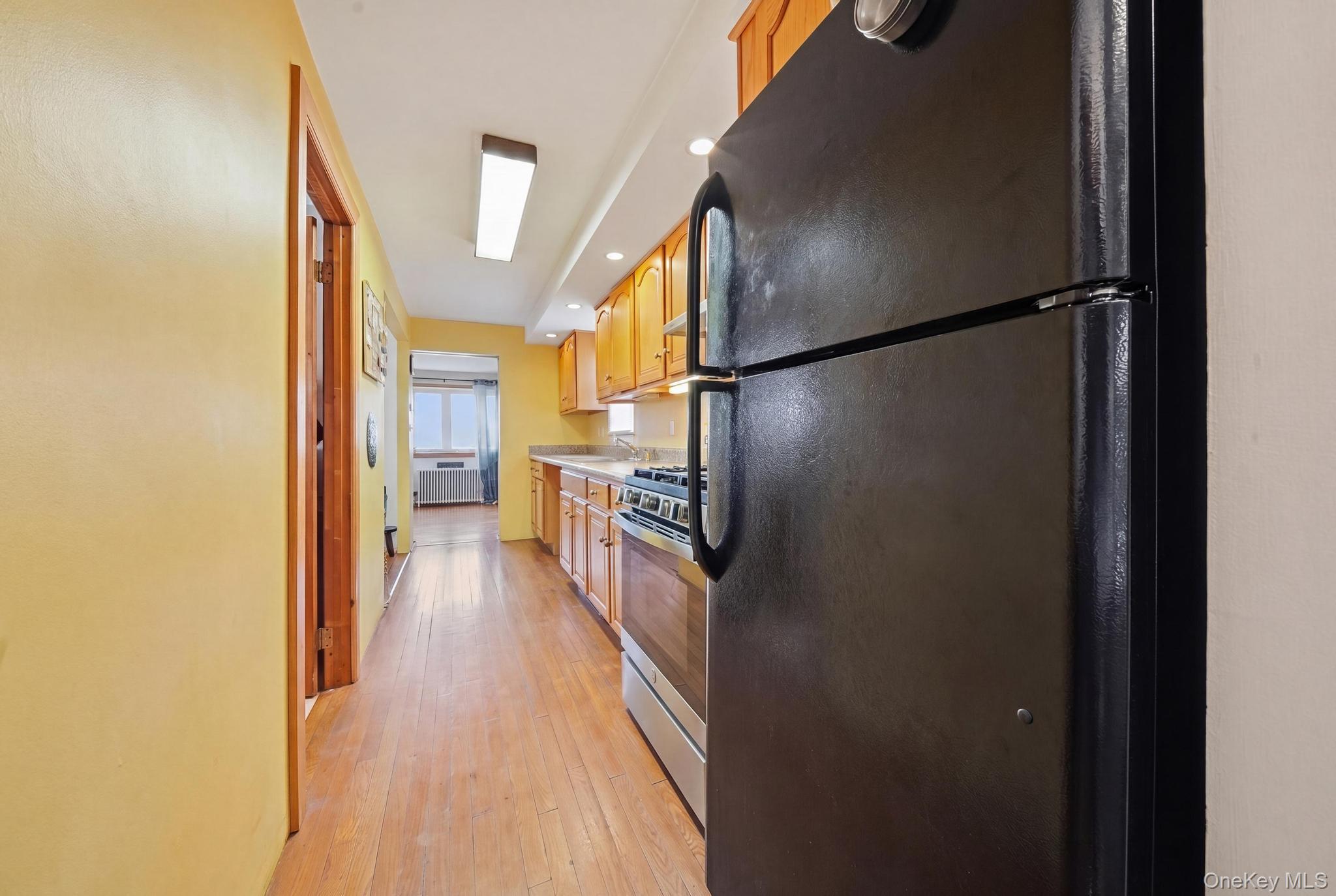 39 W 11th Road Property Photo 8