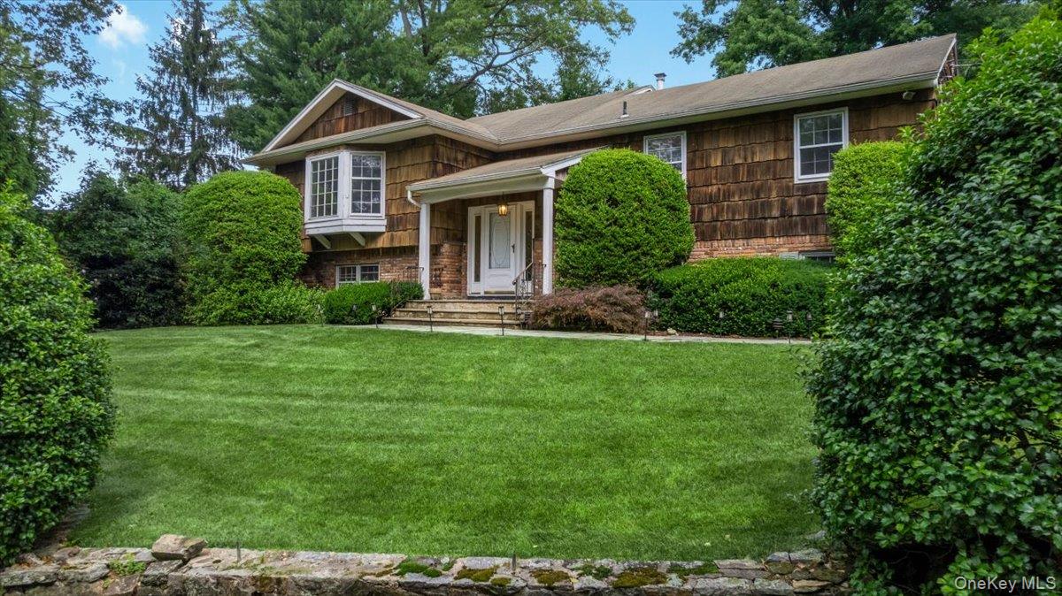 35 Pinehurst Drive Property Photo 1