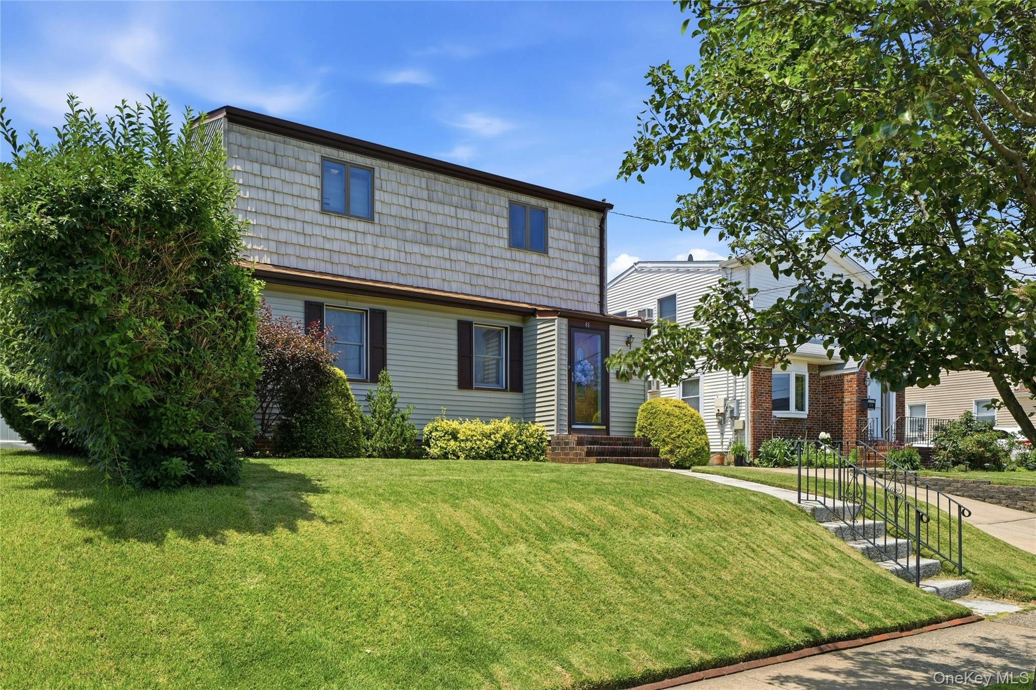 65 Moore Street Property Photo 3