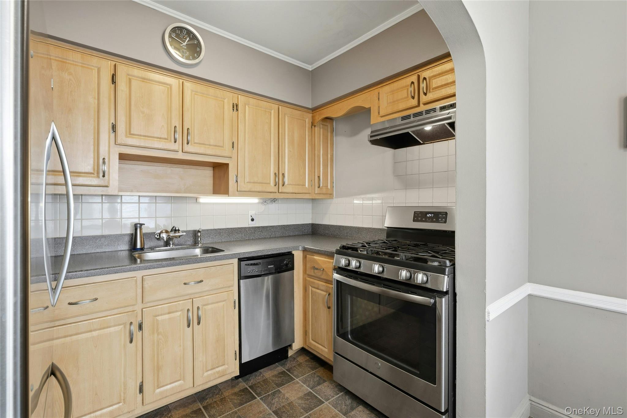65 Moore Street Property Photo 8