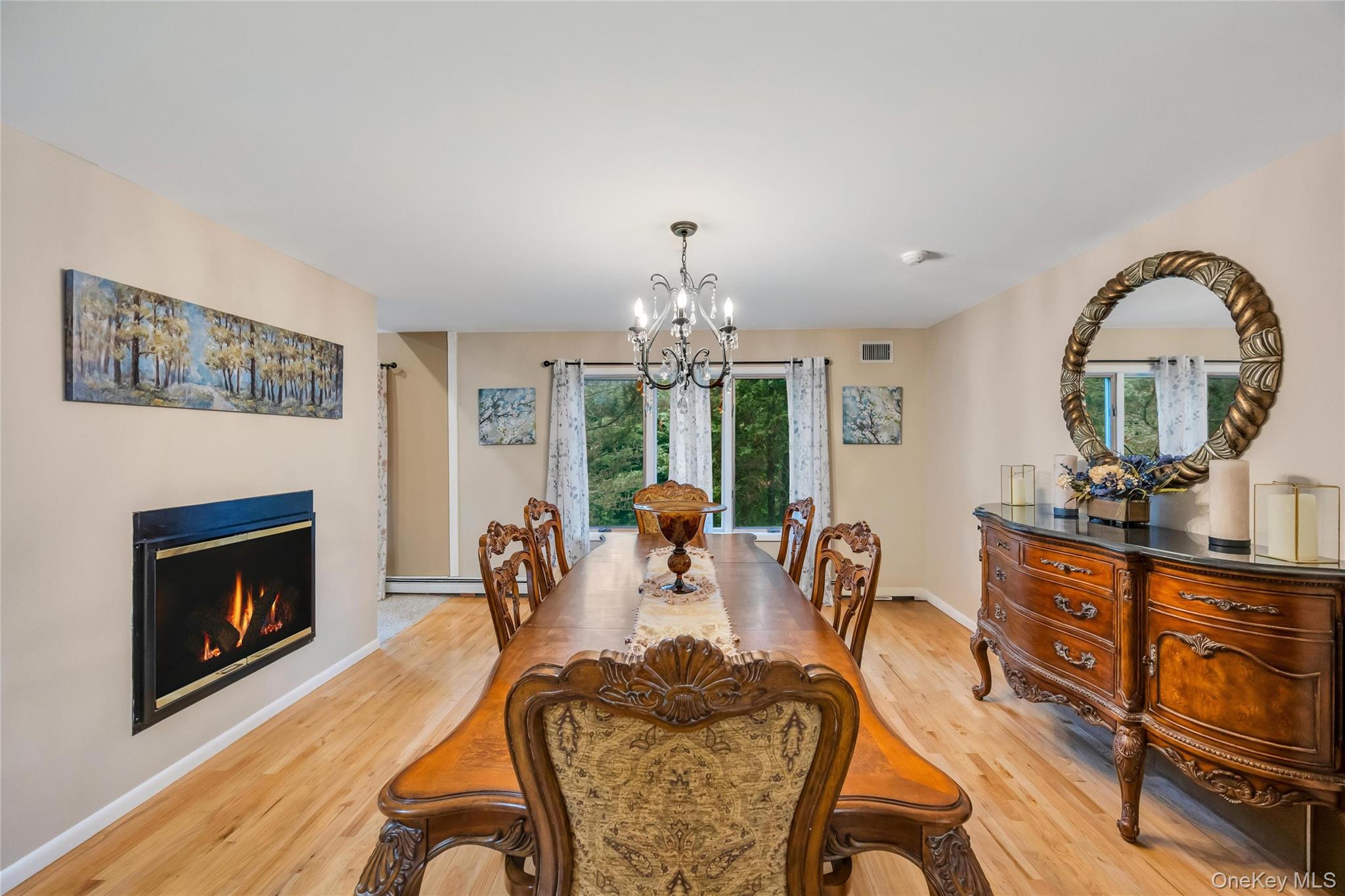 275 S Gillette Avenue Property Photo 12