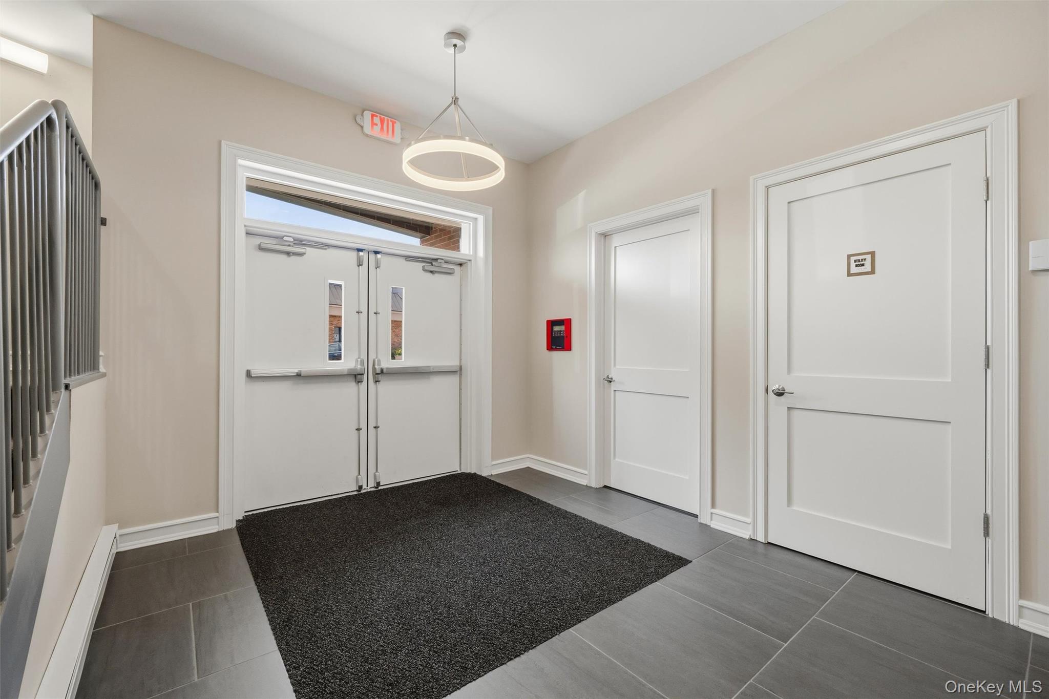122 Greenwich Avenue Property Photo 11