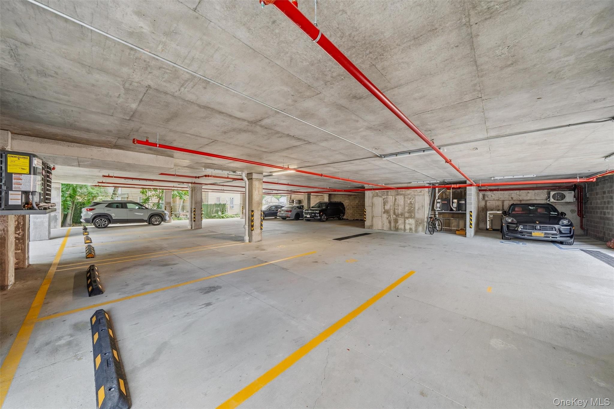 122 Greenwich Avenue Property Photo 19